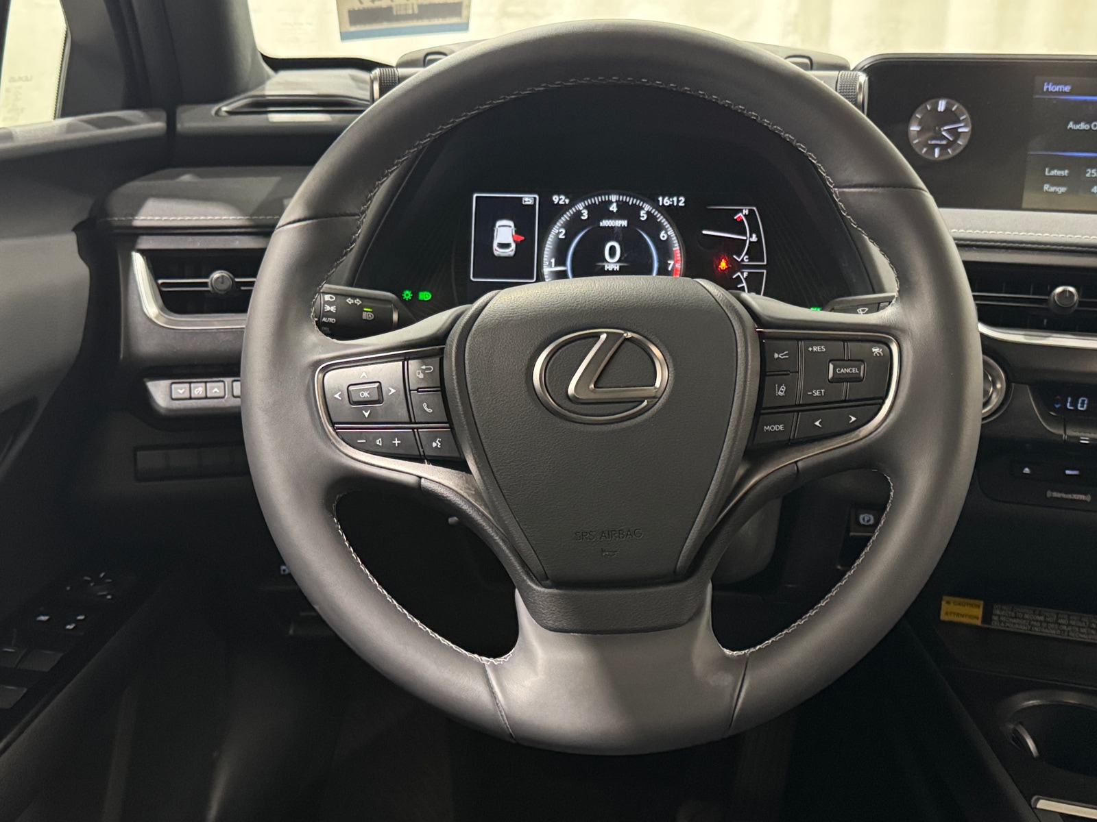 Thumbnail: 2022 Lexus UX - 4