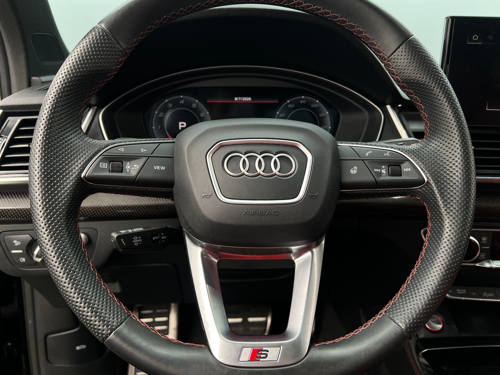 Thumbnail: 2023 Audi SQ5 - 4