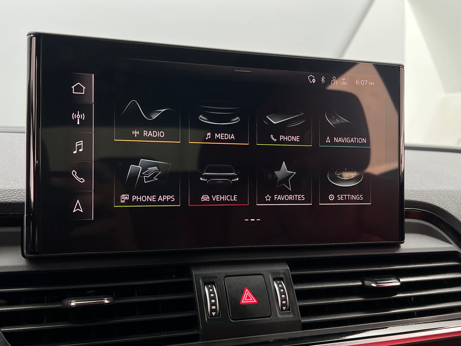 Thumbnail: 2023 Audi SQ5 - 3