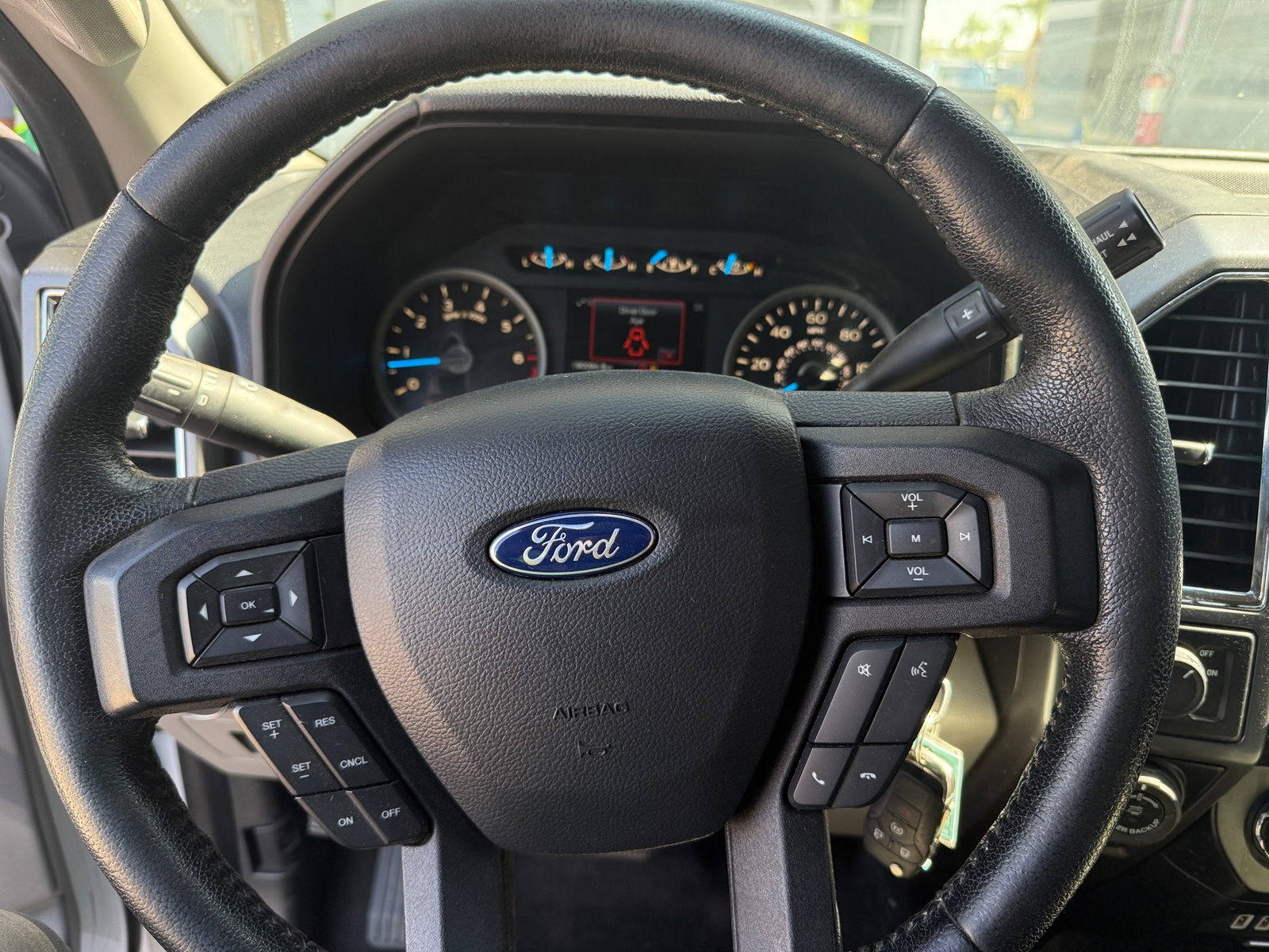 Thumbnail: 2016 Ford Econoline - 5