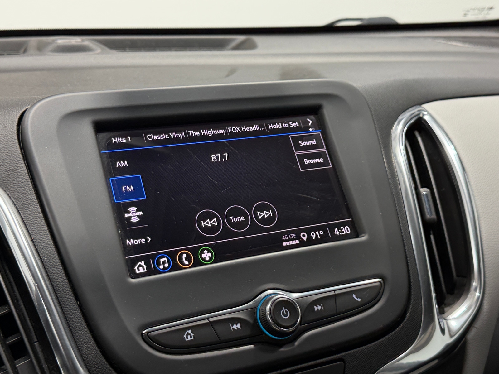 Thumbnail: 2023 Chevrolet Equinox - 4