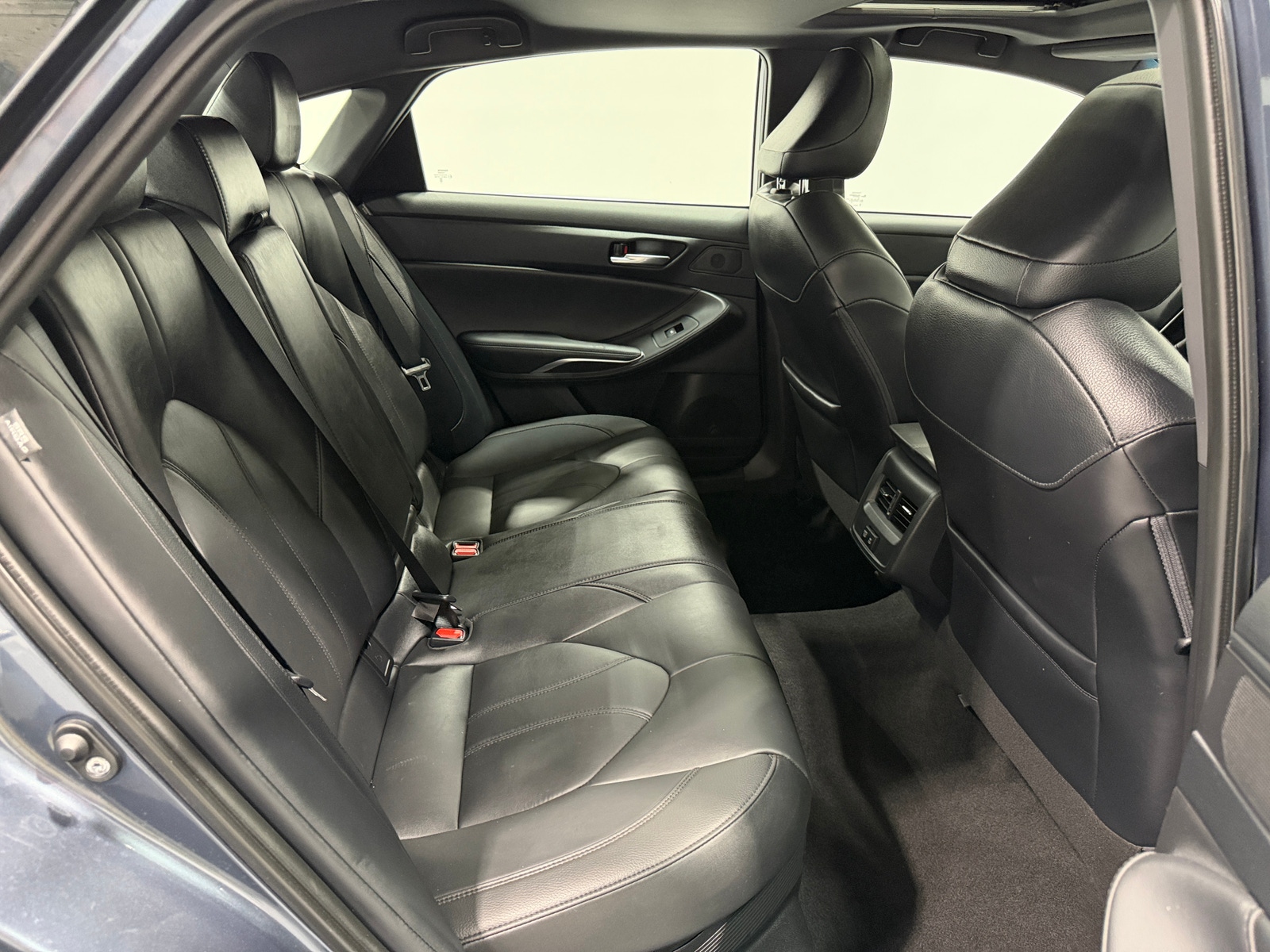 Thumbnail: 2021 Toyota Avalon - 5