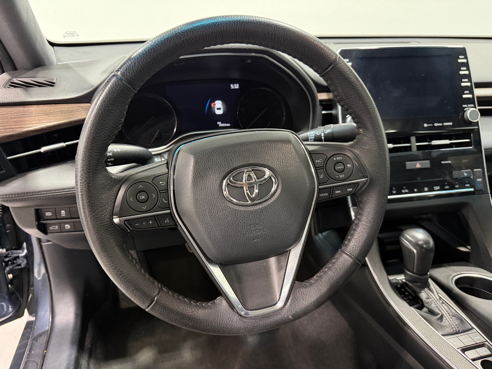 Thumbnail: 2021 Toyota Avalon - 4