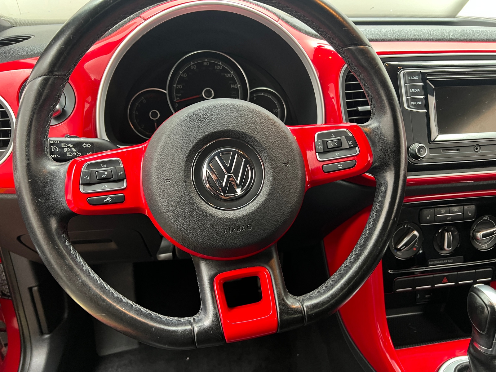 Thumbnail: 2019 Volkswagen Beetle - 4