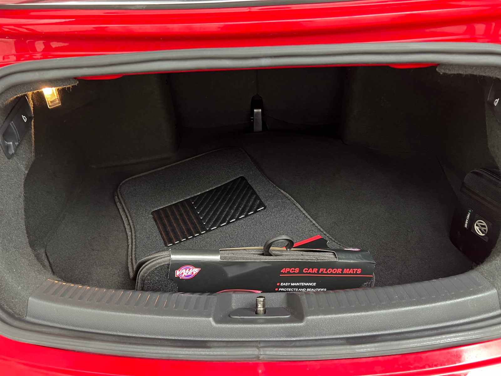 Thumbnail: 2019 Volkswagen Beetle - 6
