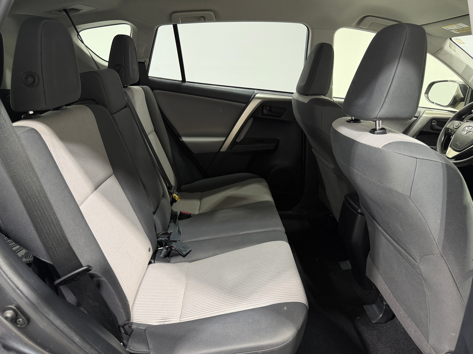 Thumbnail: 2015 Toyota RAV4 - 6