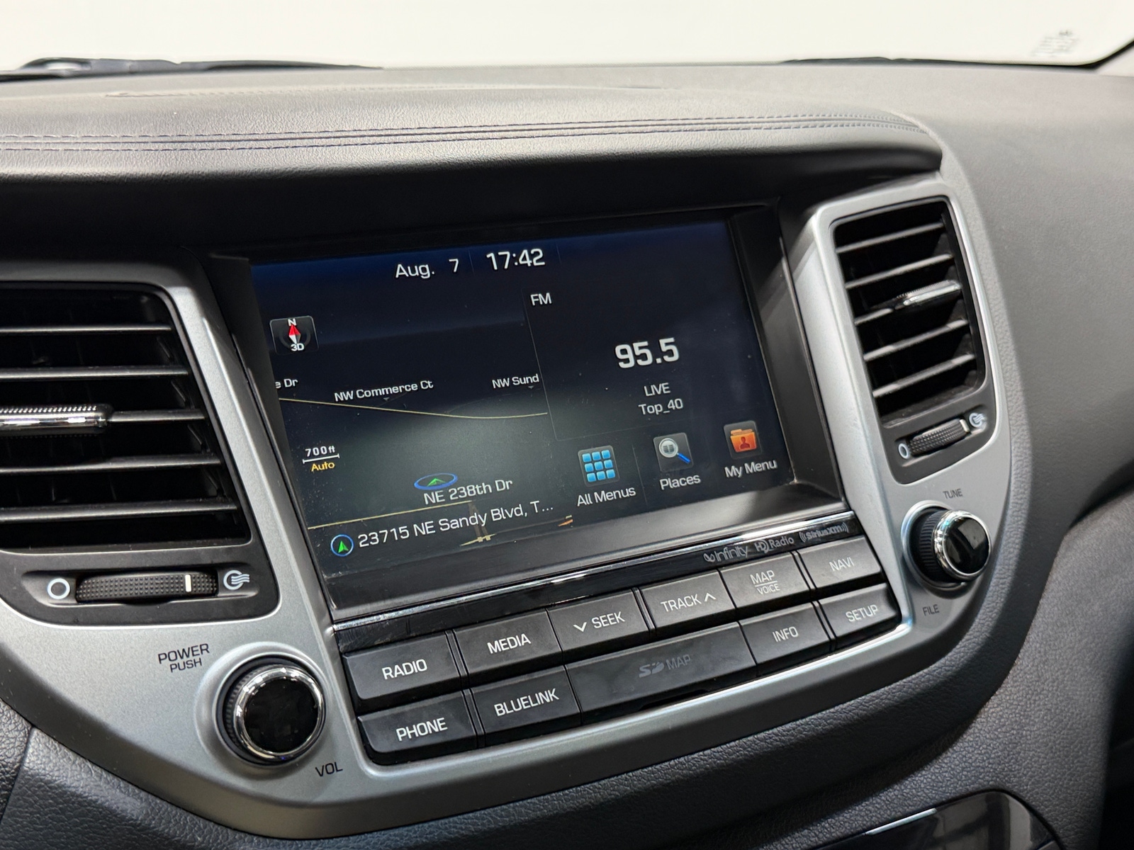 Thumbnail: 2017 Hyundai Tucson - 4