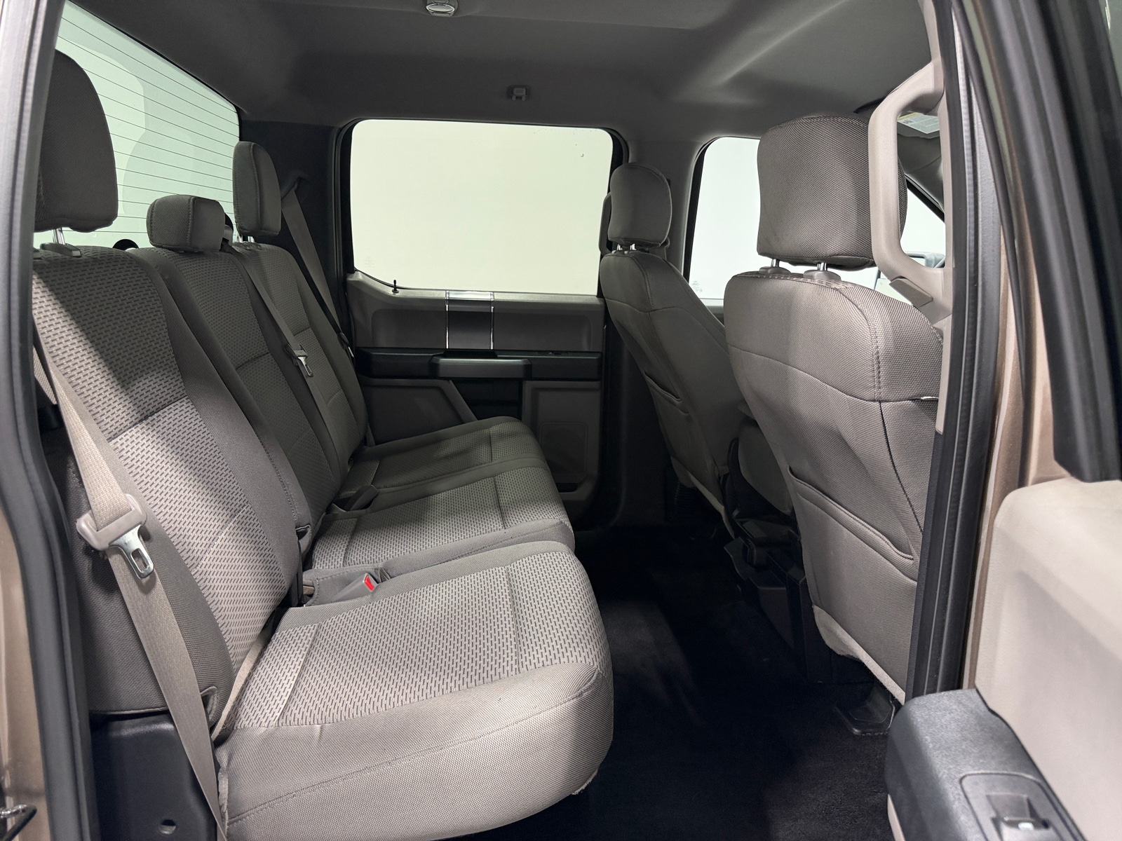 Thumbnail: 2016 Ford Econoline - 6