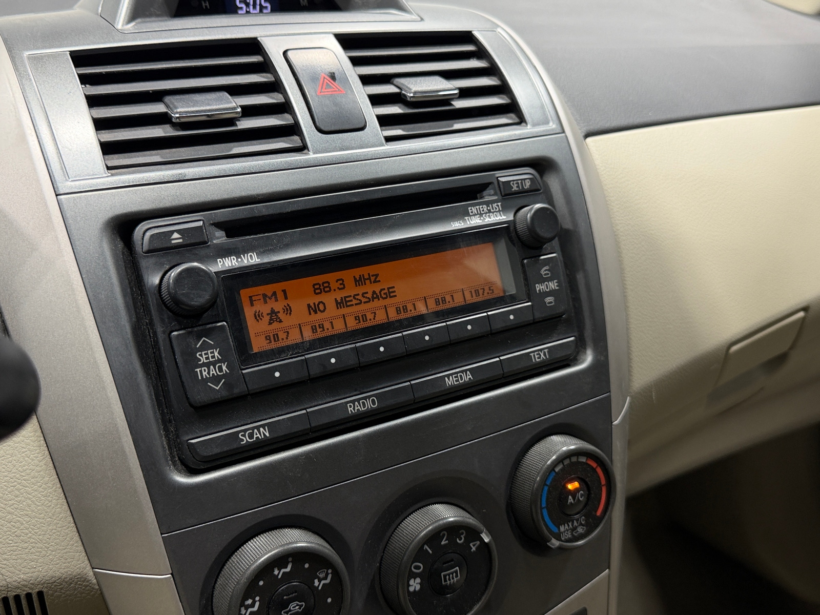 Thumbnail: 2012 Toyota Corolla - 4