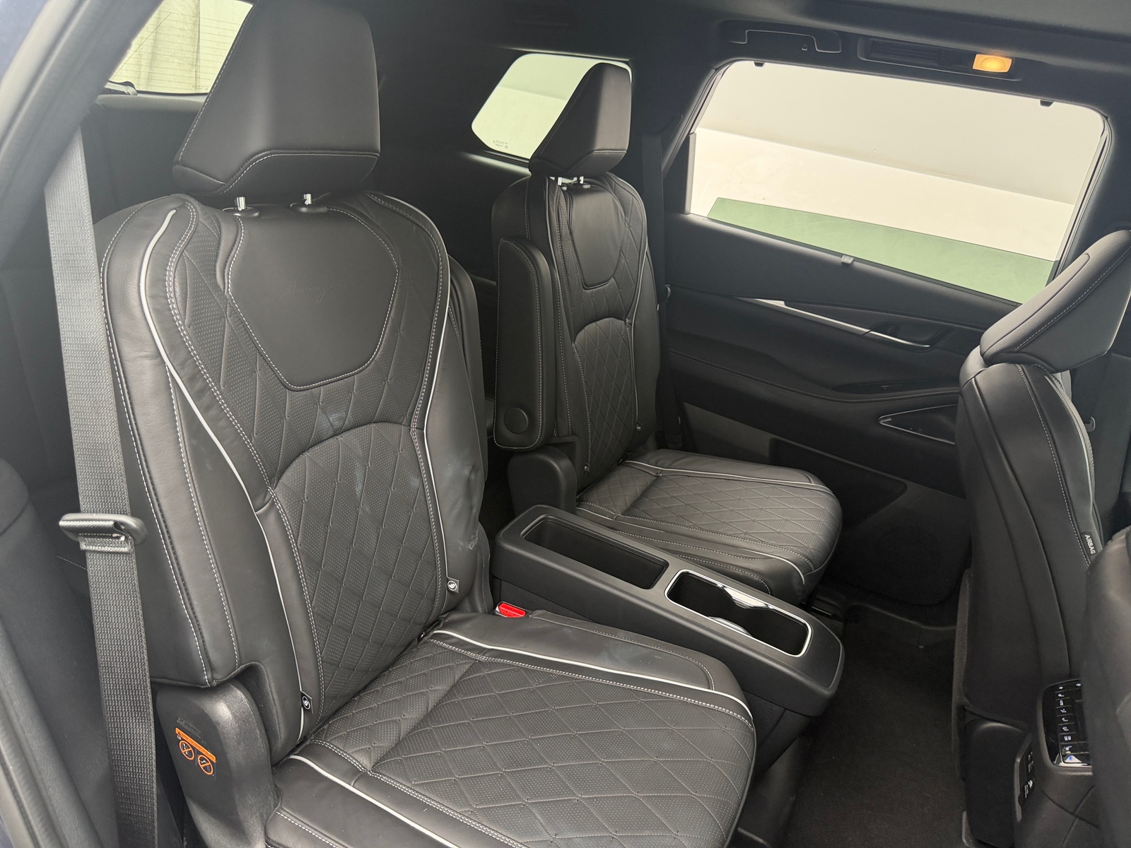 Thumbnail: 2023 INFINITI QX60 - 5
