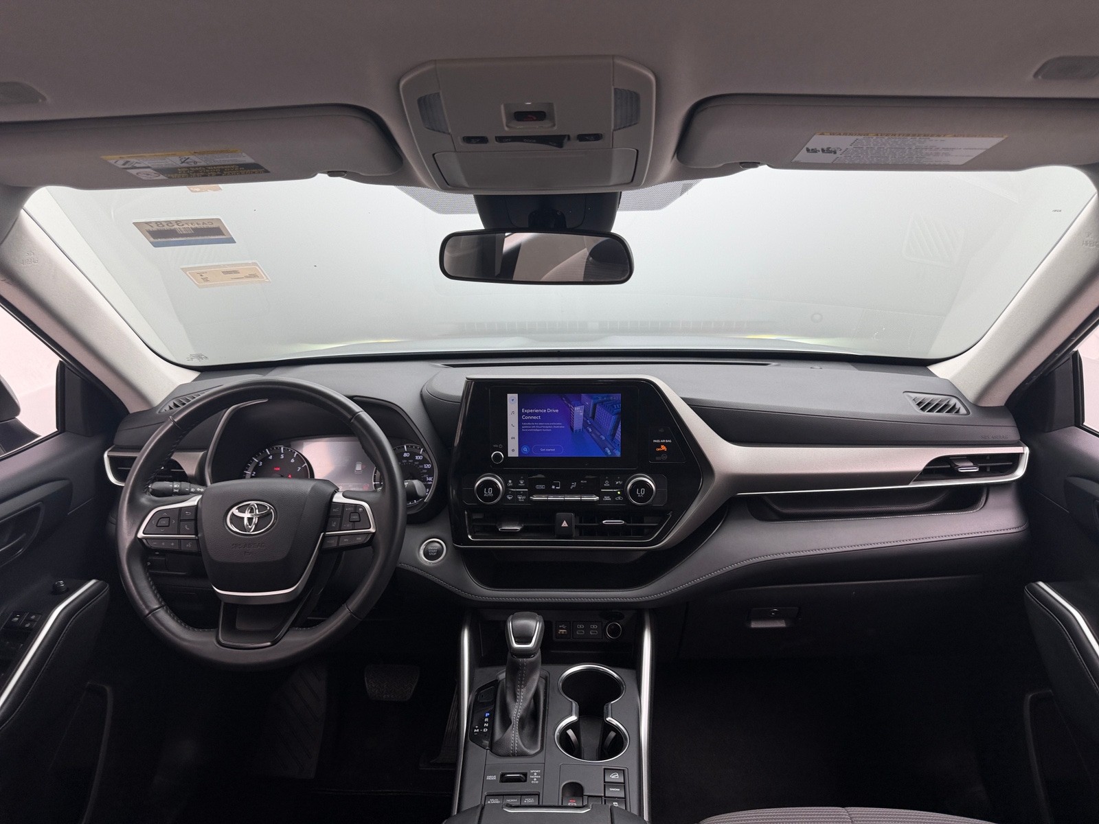 Thumbnail: 2024 Toyota Highlander - 3