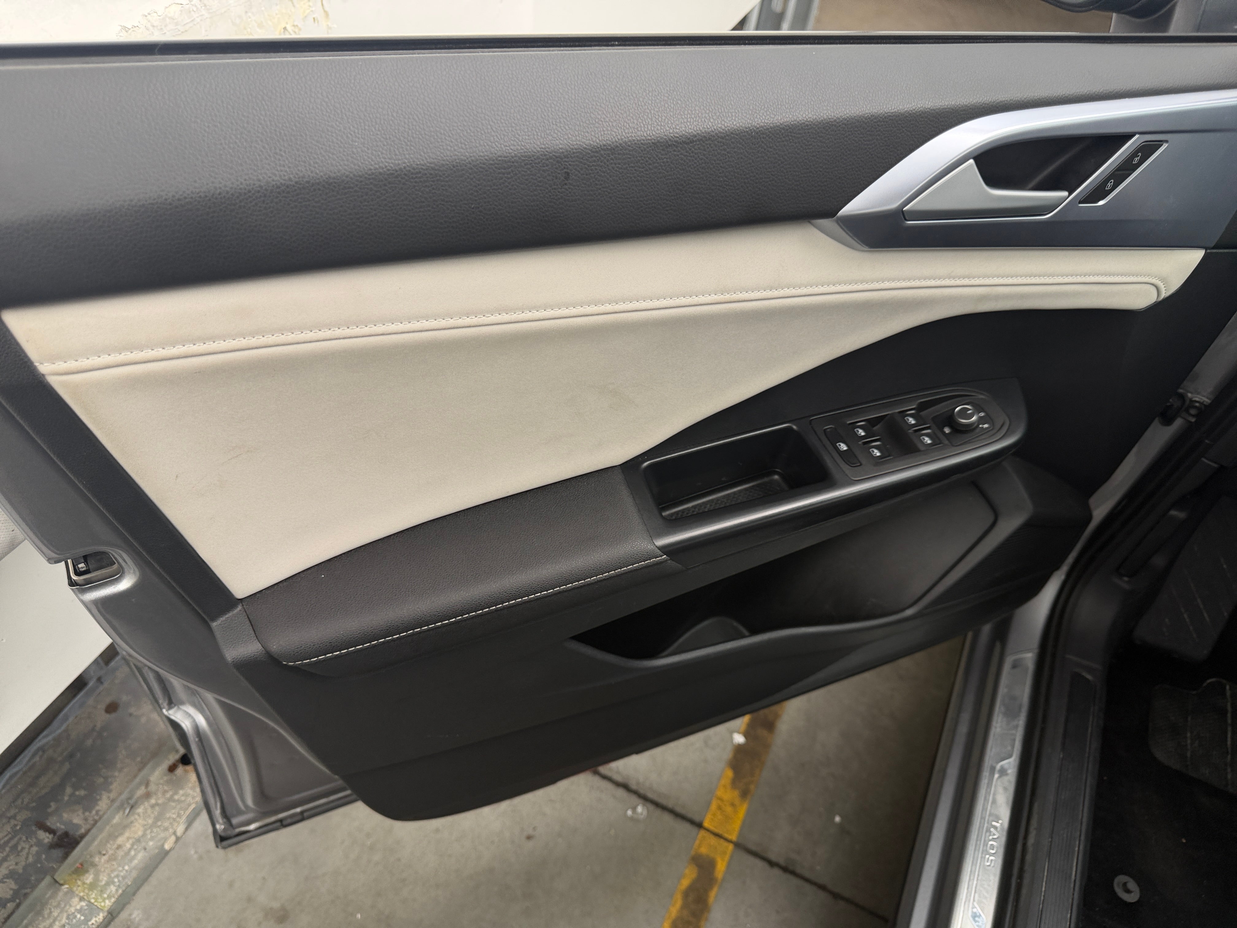 2025 Volkswagen Taos