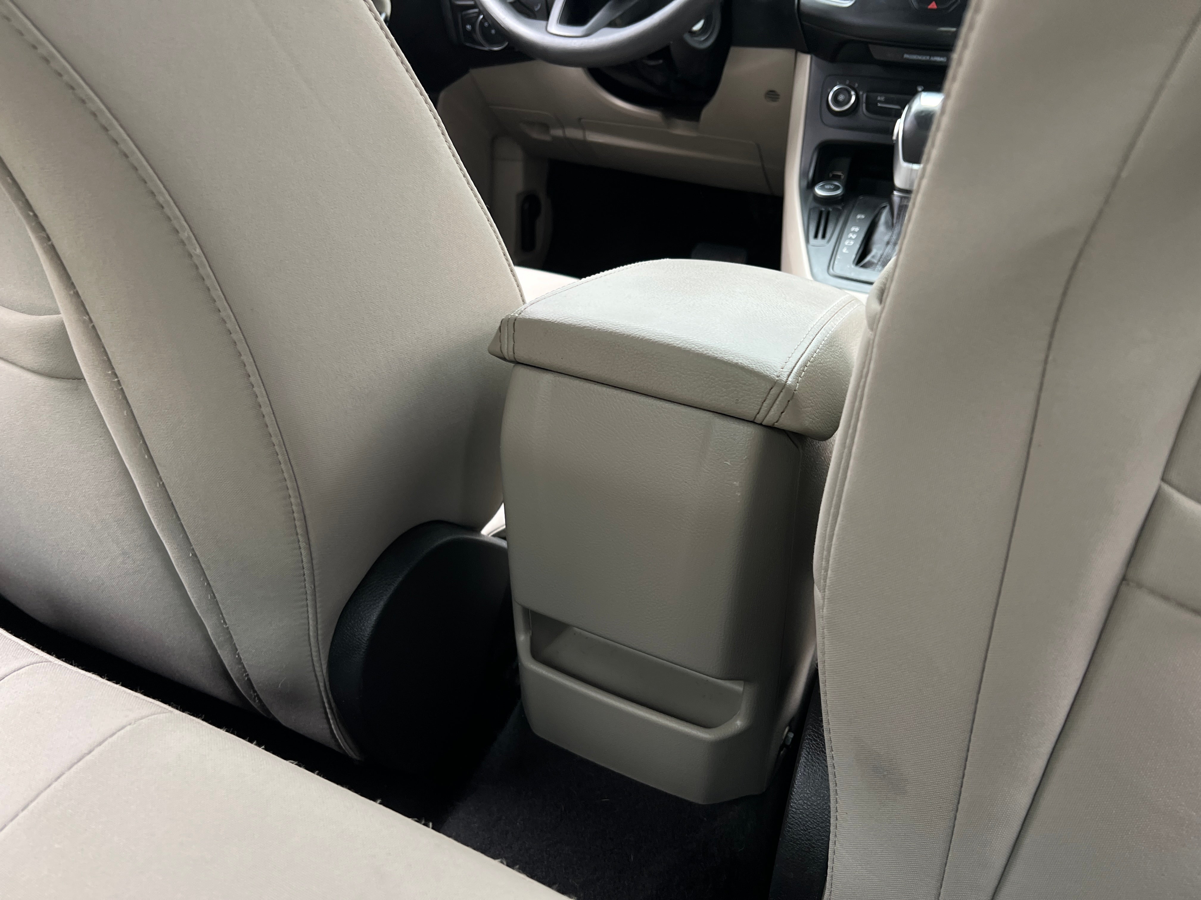 Used 2015 Ford Focus SE with VIN 1FADP3F22FL227470 for sale in Pewaukee, WI
