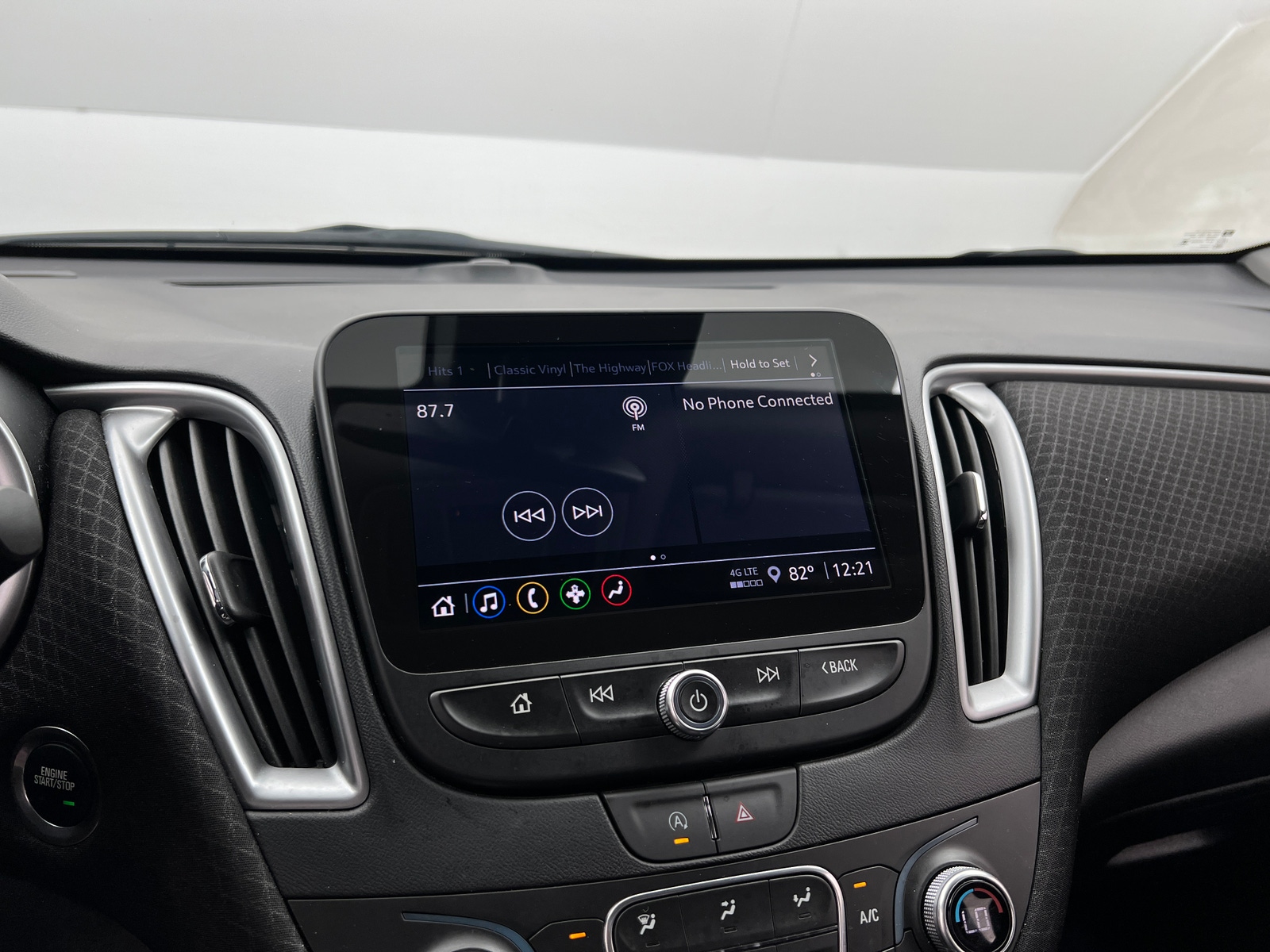 Thumbnail: 2025 Chevrolet Malibu - 4