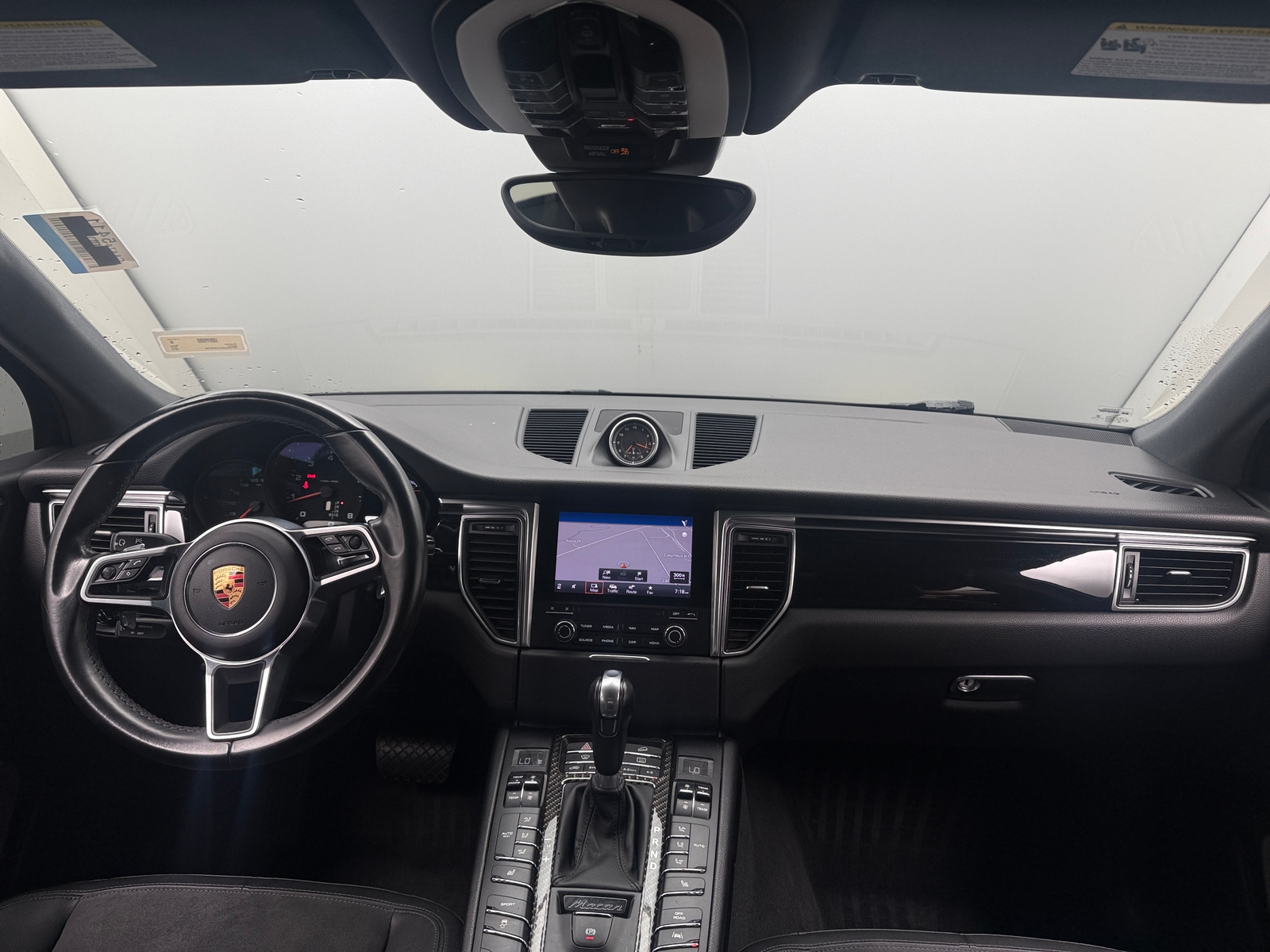 Thumbnail: 2018 Porsche Macan - 2