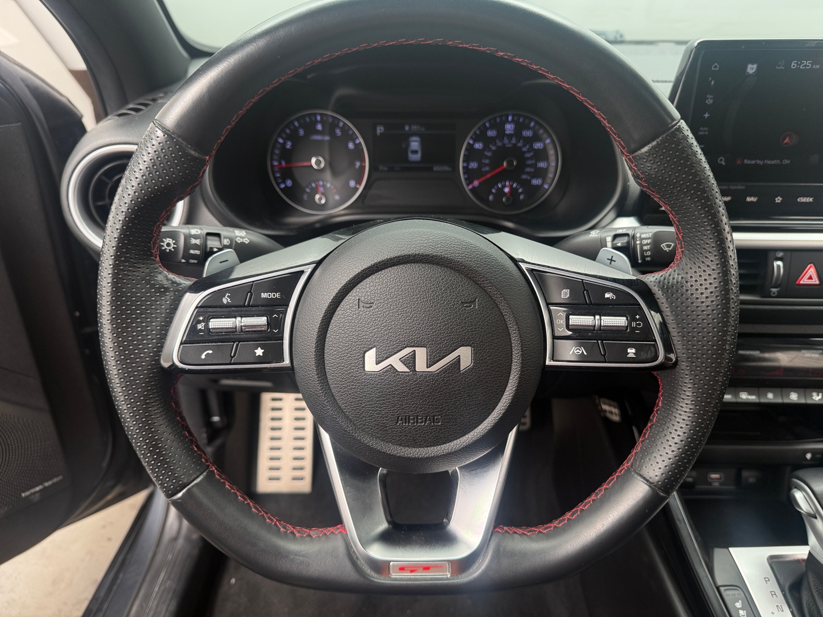 Thumbnail: 2023 Kia Forte - 4