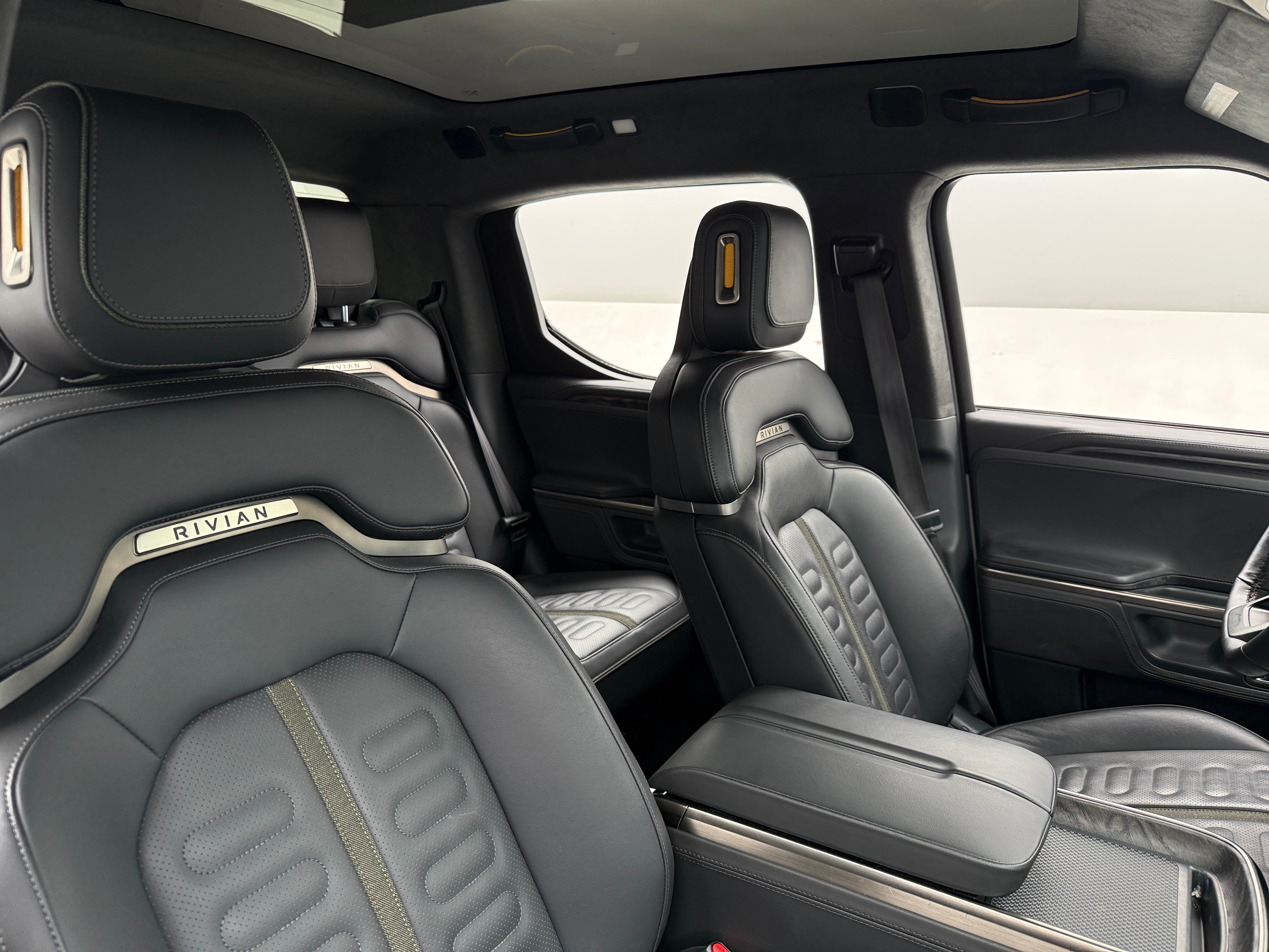 Used 2022 Rivian R1T Launch Edition with VIN 7FCTGAAL7NN000685 for sale in Auburn, WA