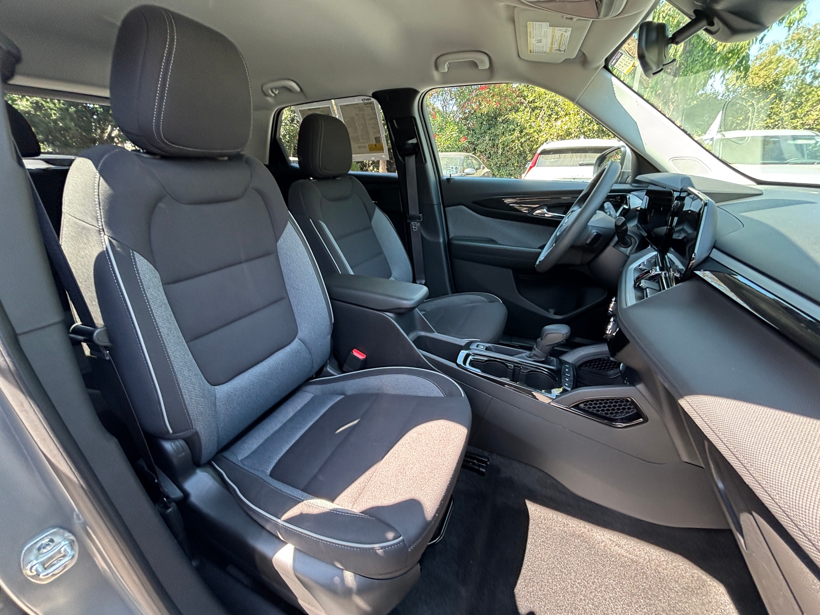 Thumbnail: 2025 Chevrolet TrailBlazer - 2