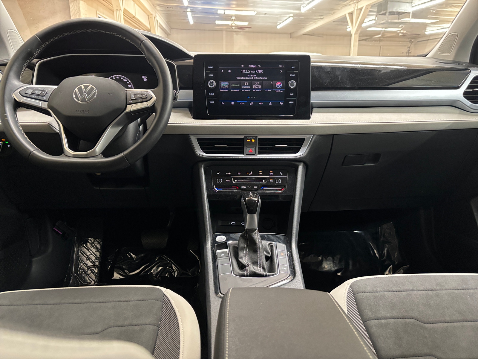 Thumbnail: 2026 Volkswagen Taos - 3