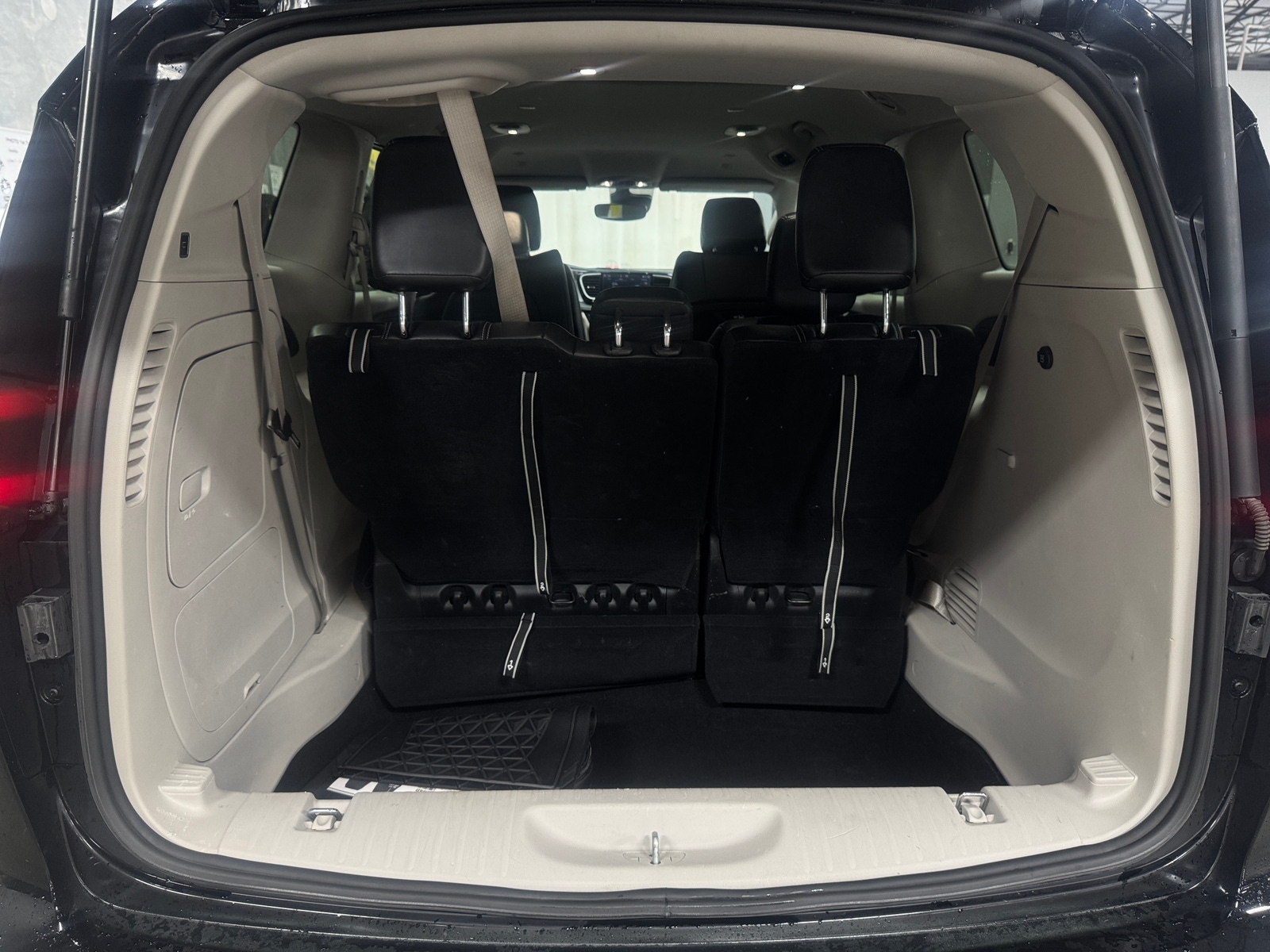 Thumbnail: 2024 Chrysler Pacifica - 6