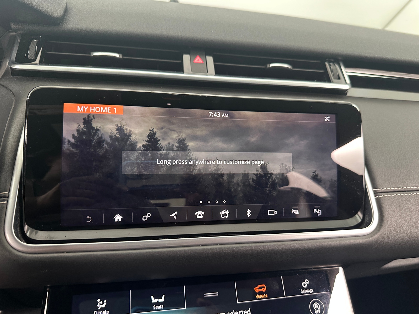 Thumbnail: 2020 Land Rover Range Rover Velar - 3