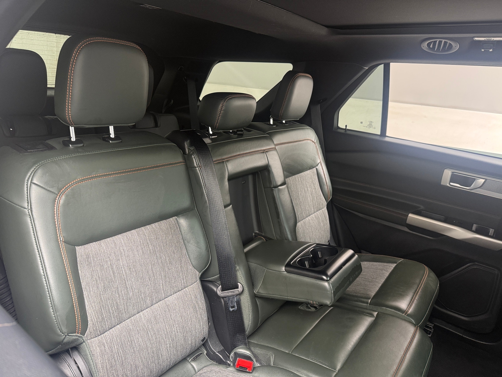 Thumbnail: 2022 Ford Explorer - 5