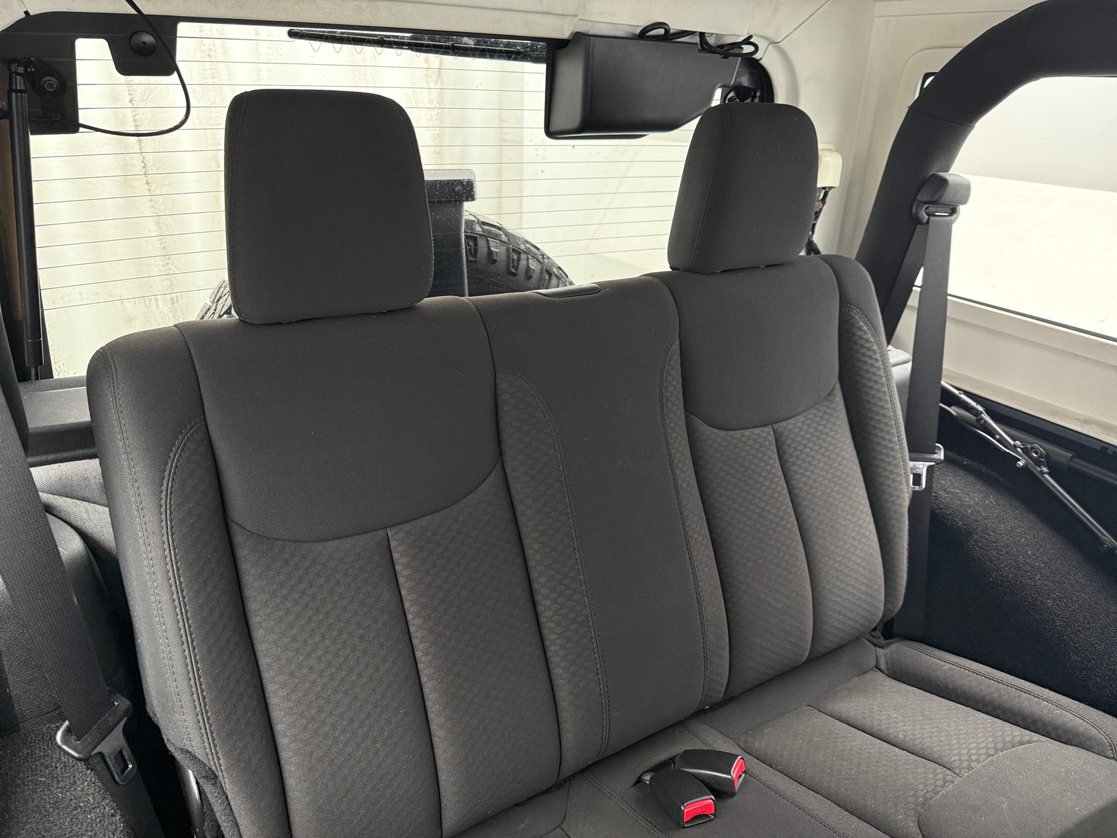 Thumbnail: 2015 Jeep Wrangler - 6