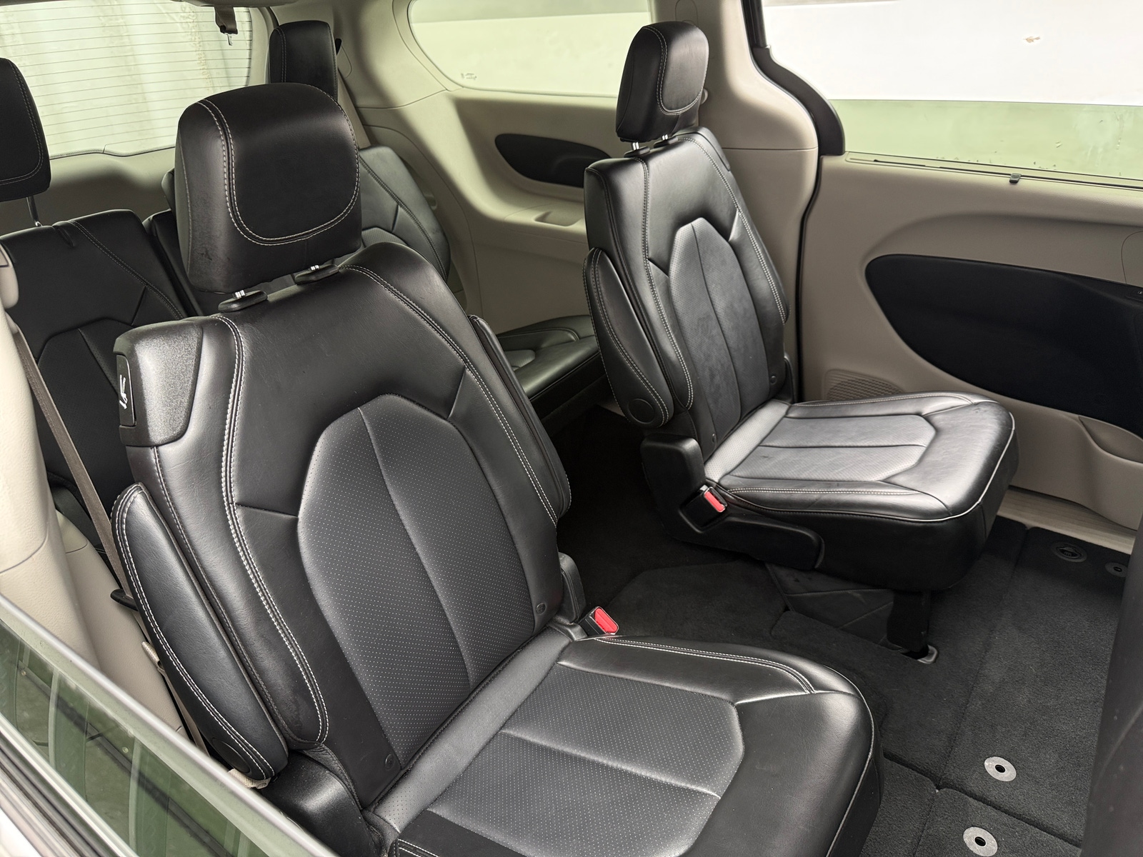 Thumbnail: 2024 Chrysler Pacifica - 5