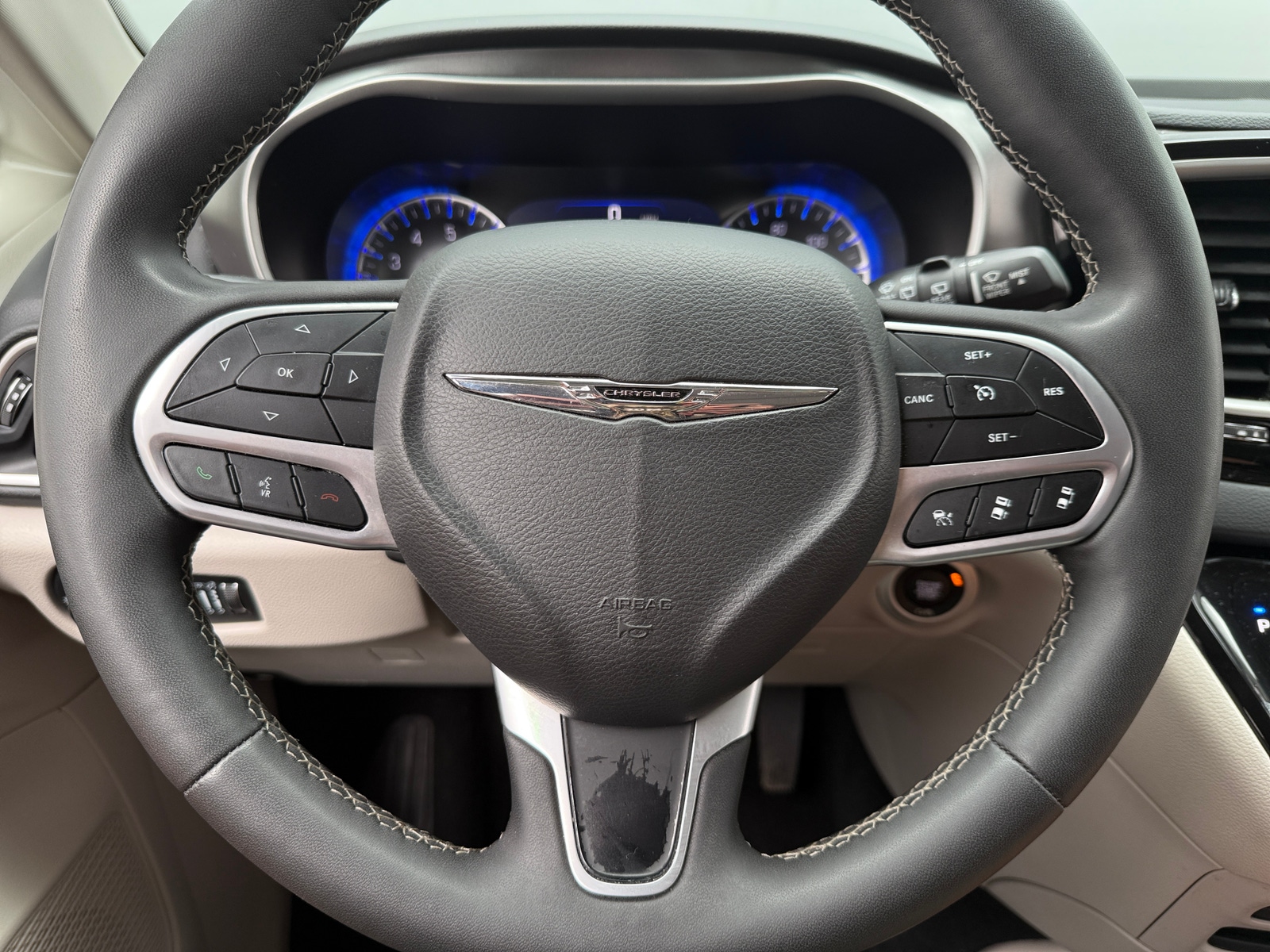 Thumbnail: 2024 Chrysler Pacifica - 4