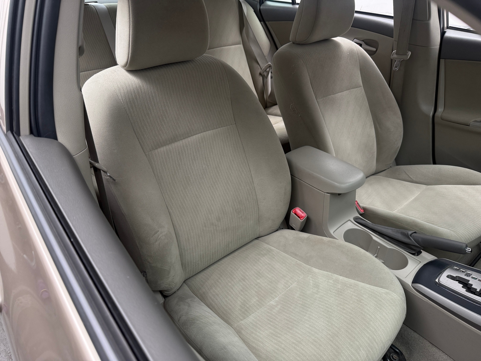 Thumbnail: 2010 Toyota Corolla - 2