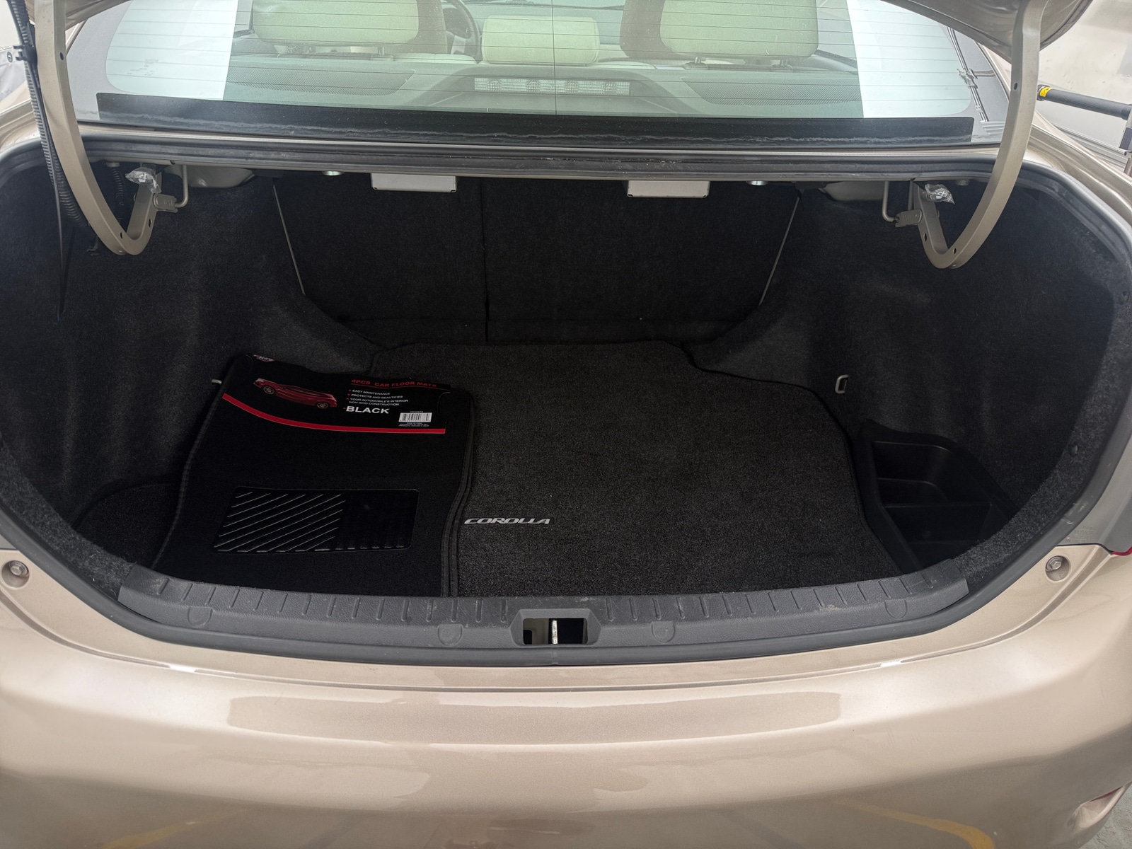 Thumbnail: 2010 Toyota Corolla - 7