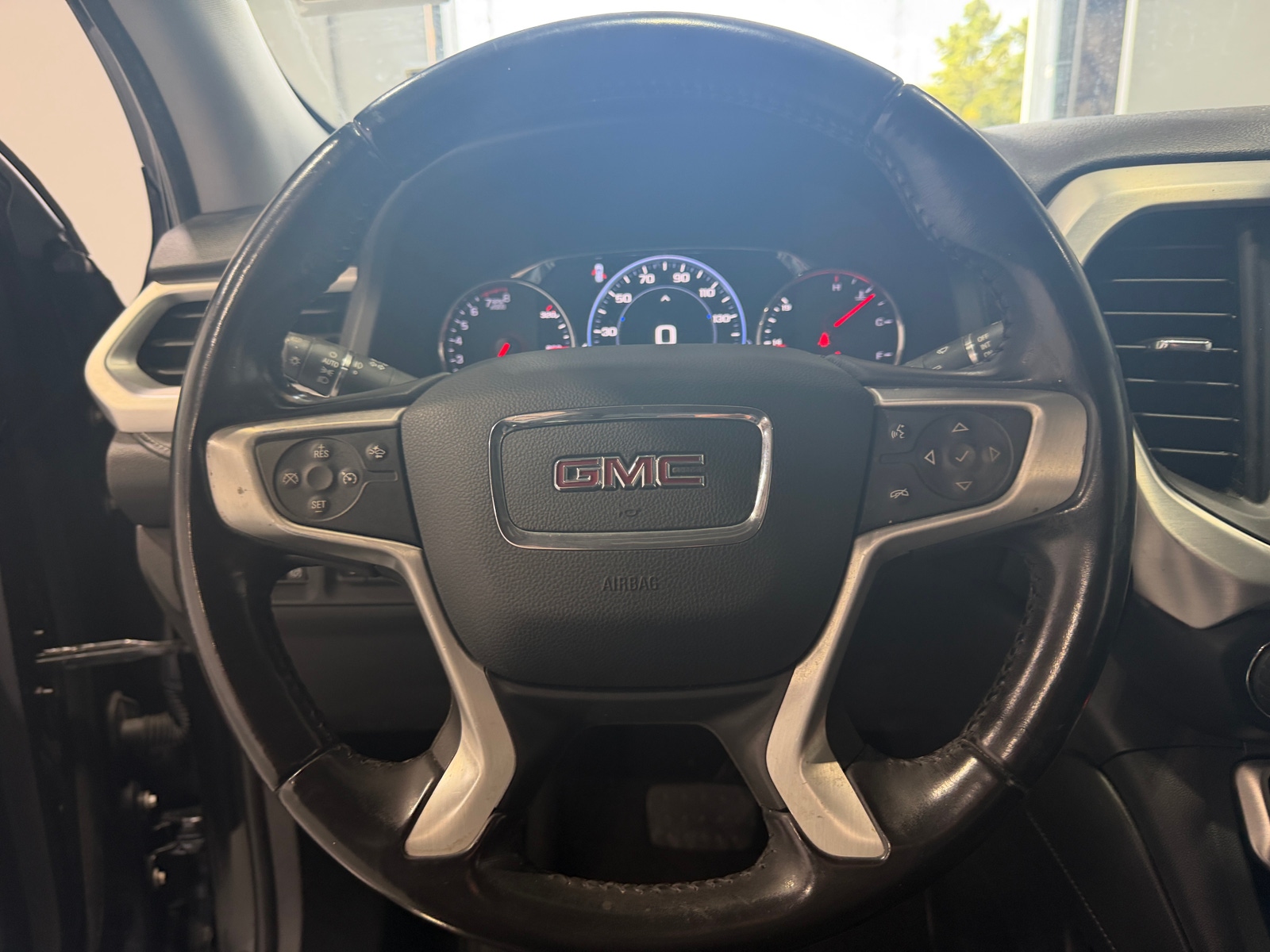 Thumbnail: 2020 GMC Acadia - 4