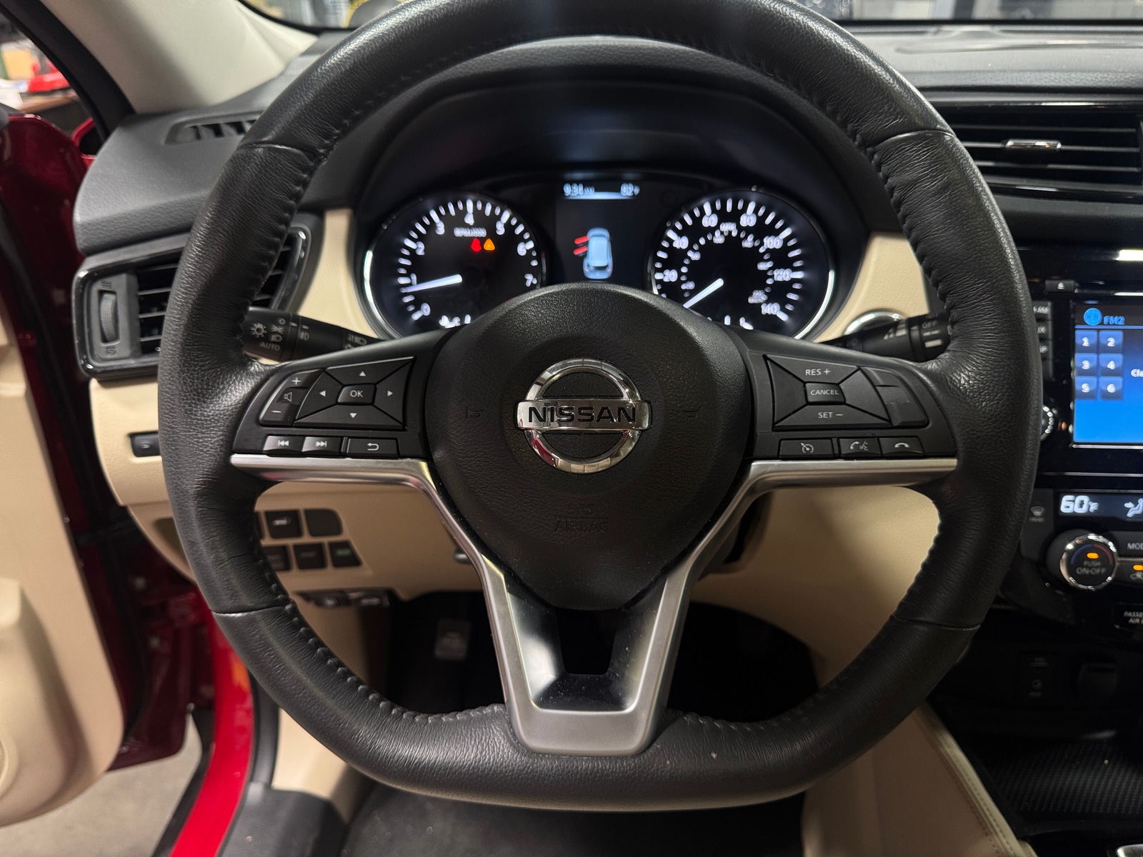 Thumbnail: 2017 Nissan Rogue - 4