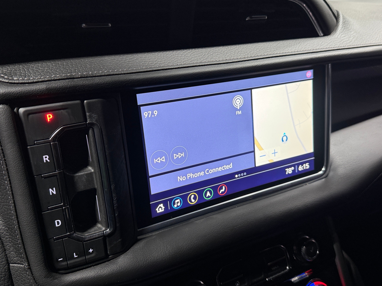 Thumbnail: 2021 GMC Yukon XL - 3