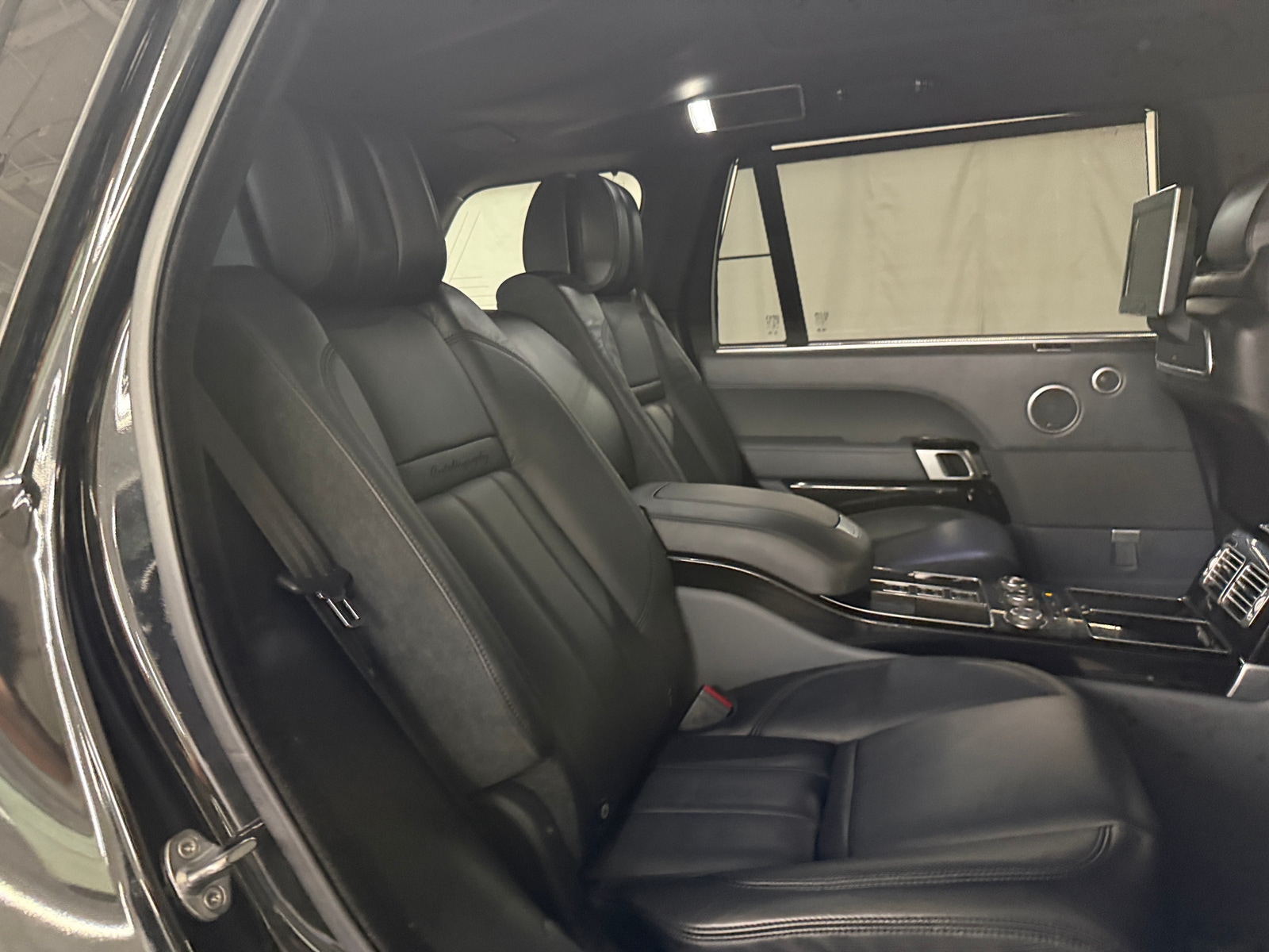 Thumbnail: 2015 Land Rover Range Rover - 5