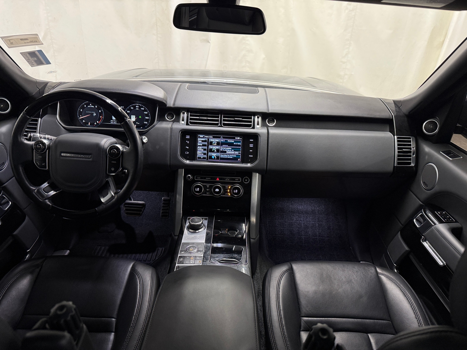 Thumbnail: 2015 Land Rover Range Rover - 2