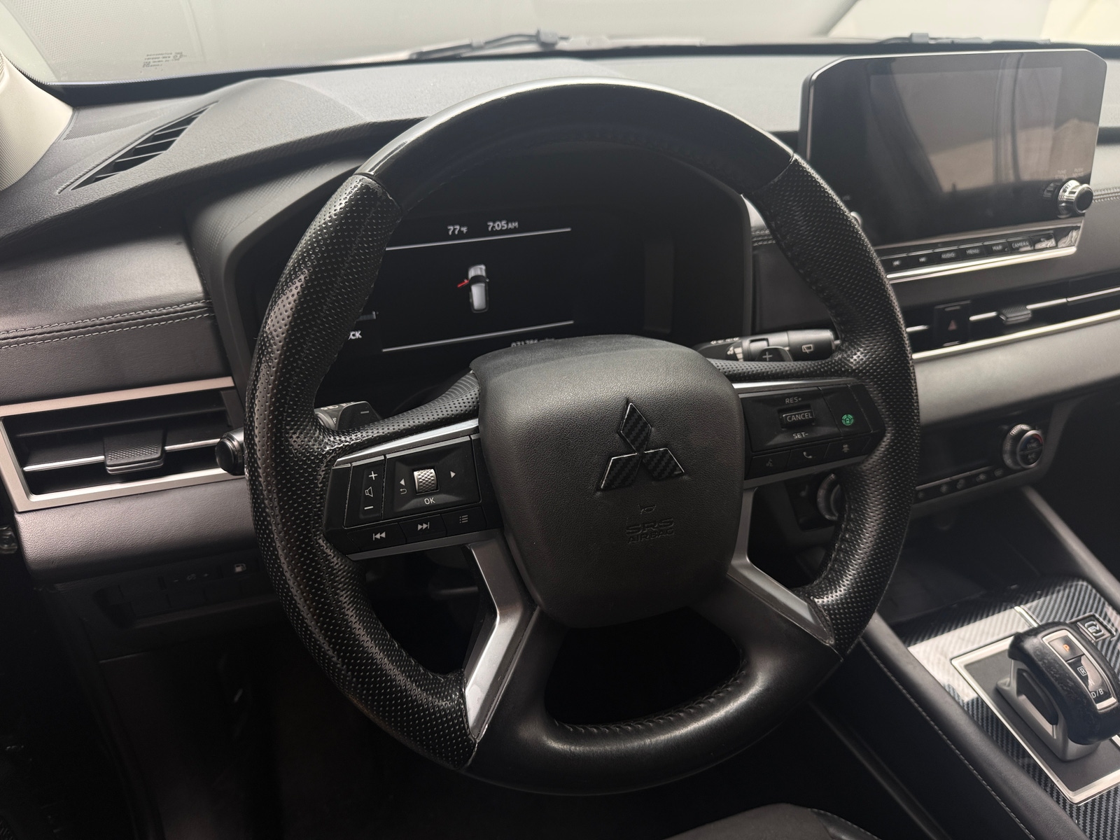 Thumbnail: 2023 Mitsubishi Outlander - 4