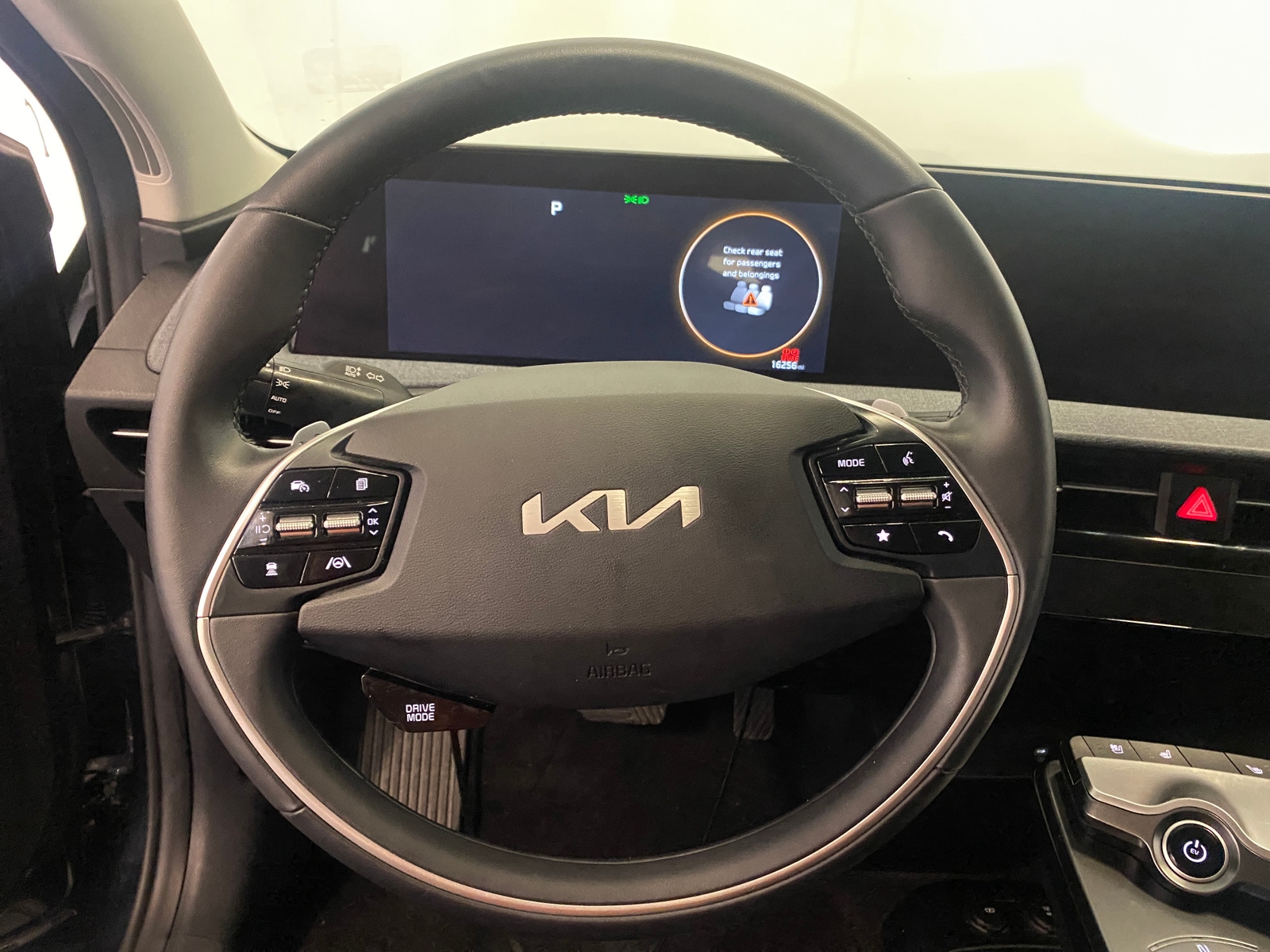 Thumbnail: 2023 Kia EV6 - 4