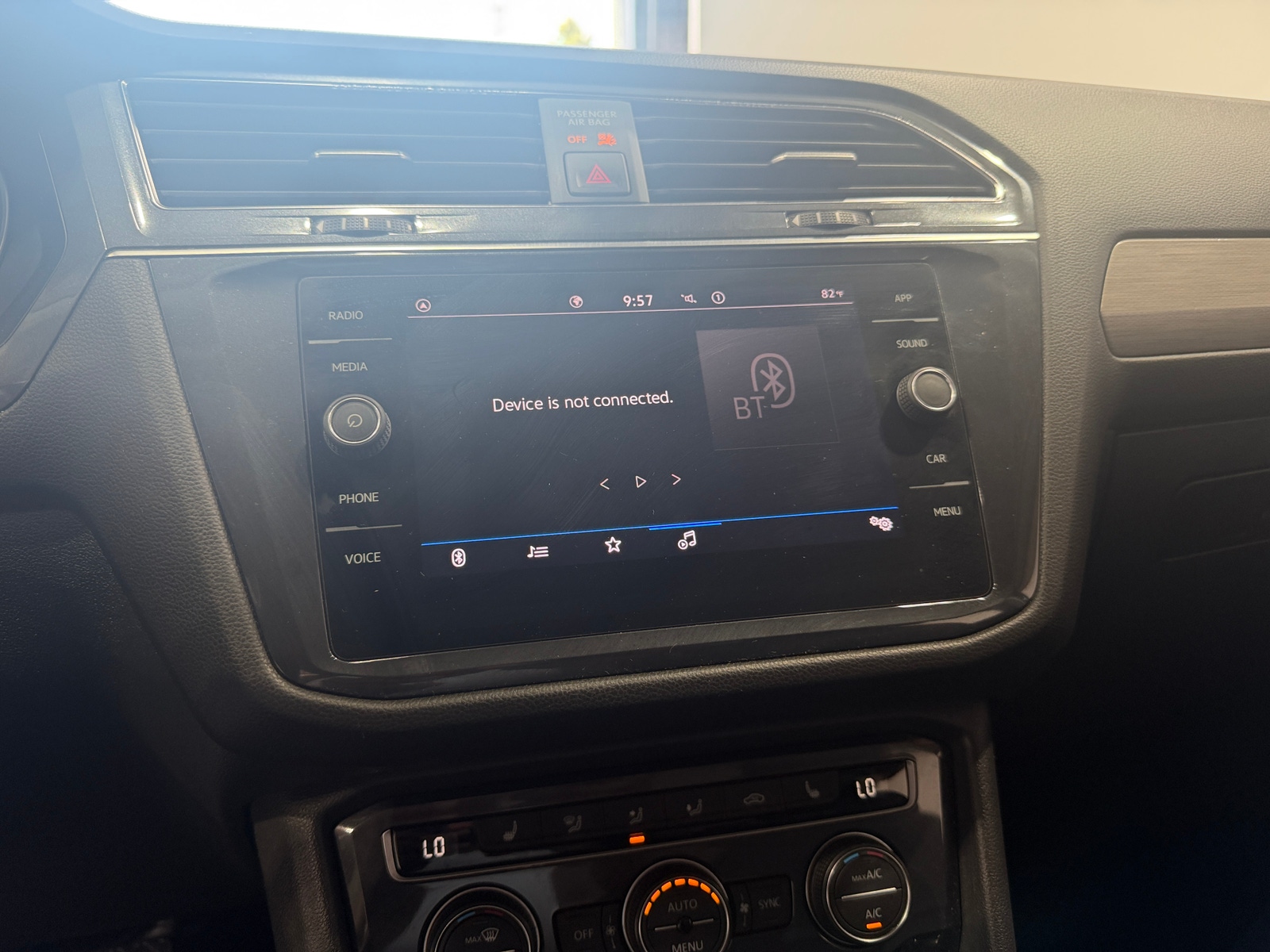 Thumbnail: 2021 Volkswagen Tiguan - 3