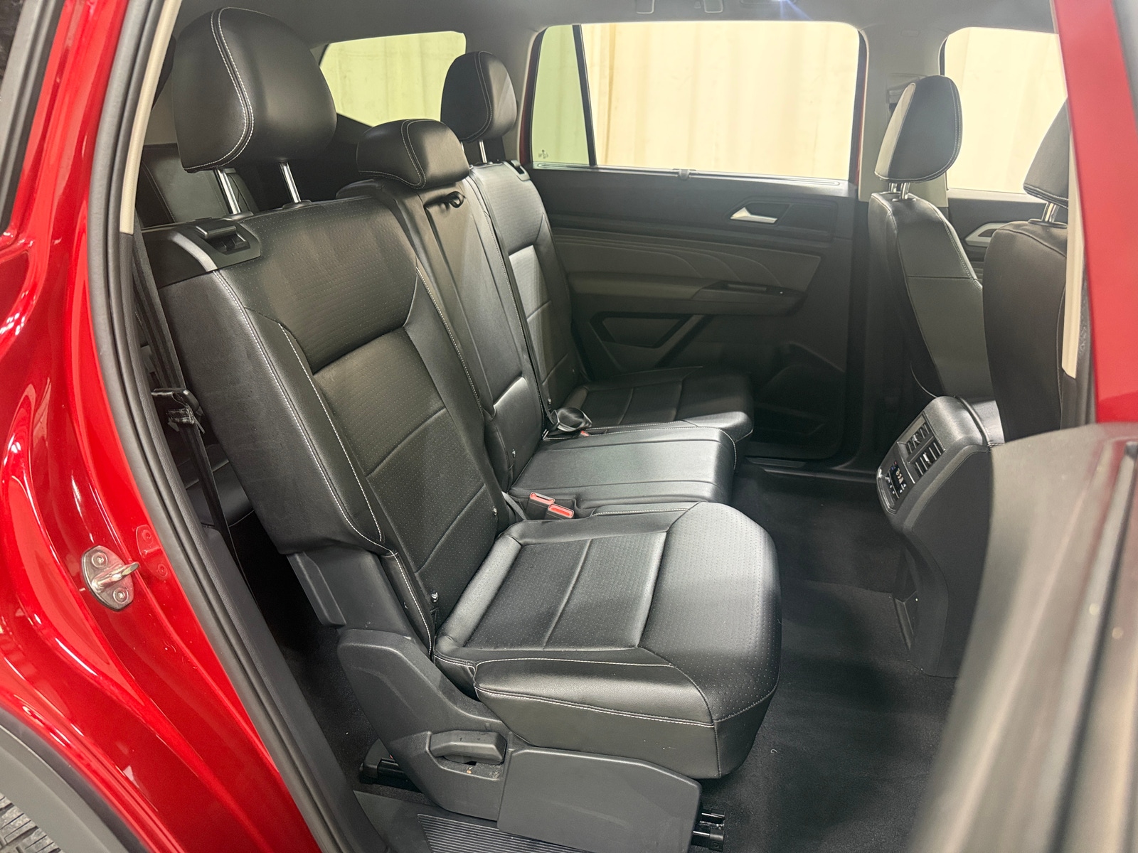 Thumbnail: 2023 Volkswagen Atlas - 5