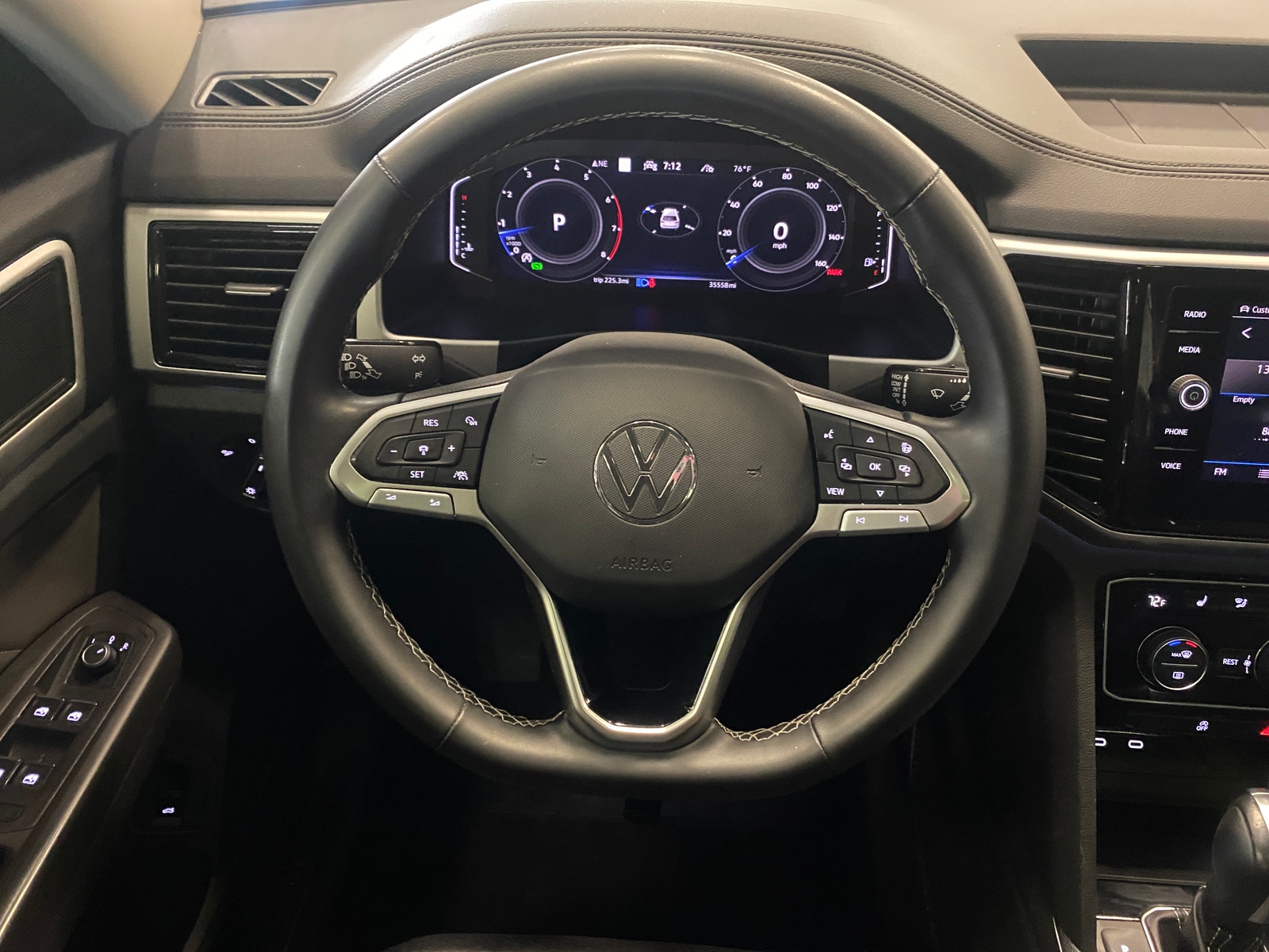 Thumbnail: 2023 Volkswagen Atlas - 4