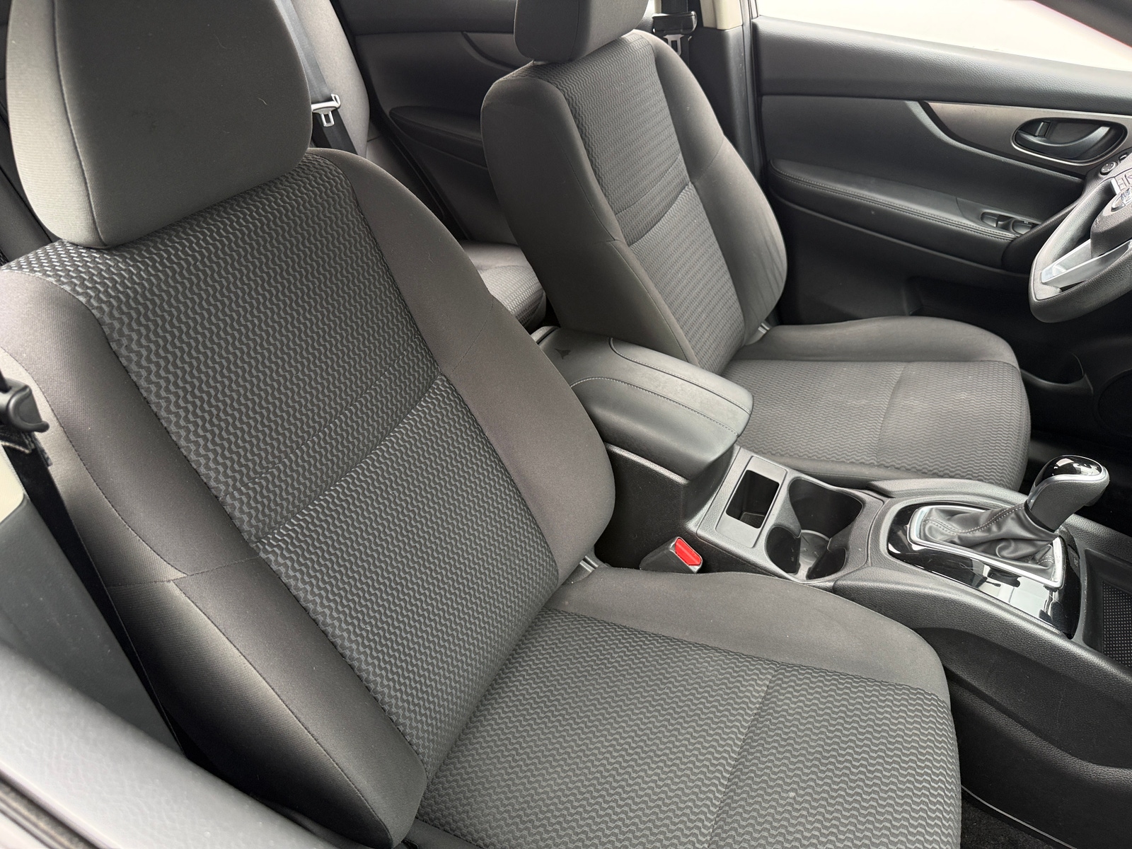 Thumbnail: 2019 Nissan Rogue Sport - 2