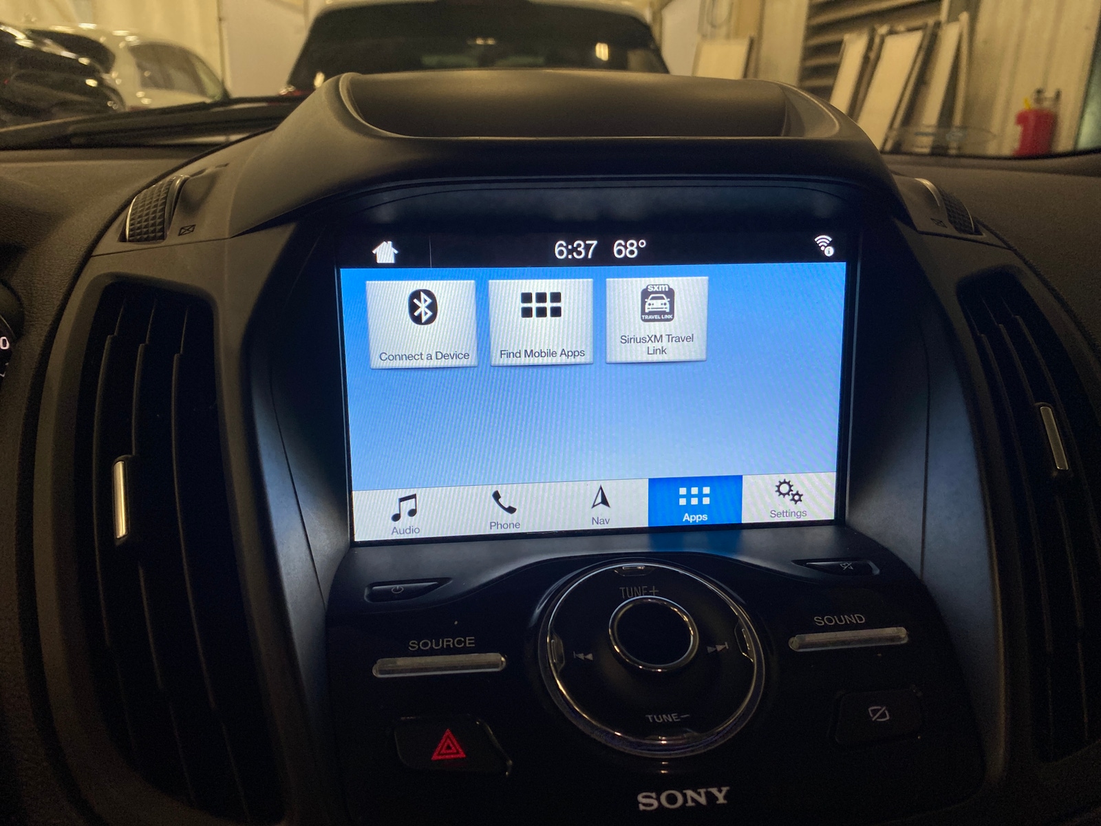 Thumbnail: 2019 Ford Escape - 3