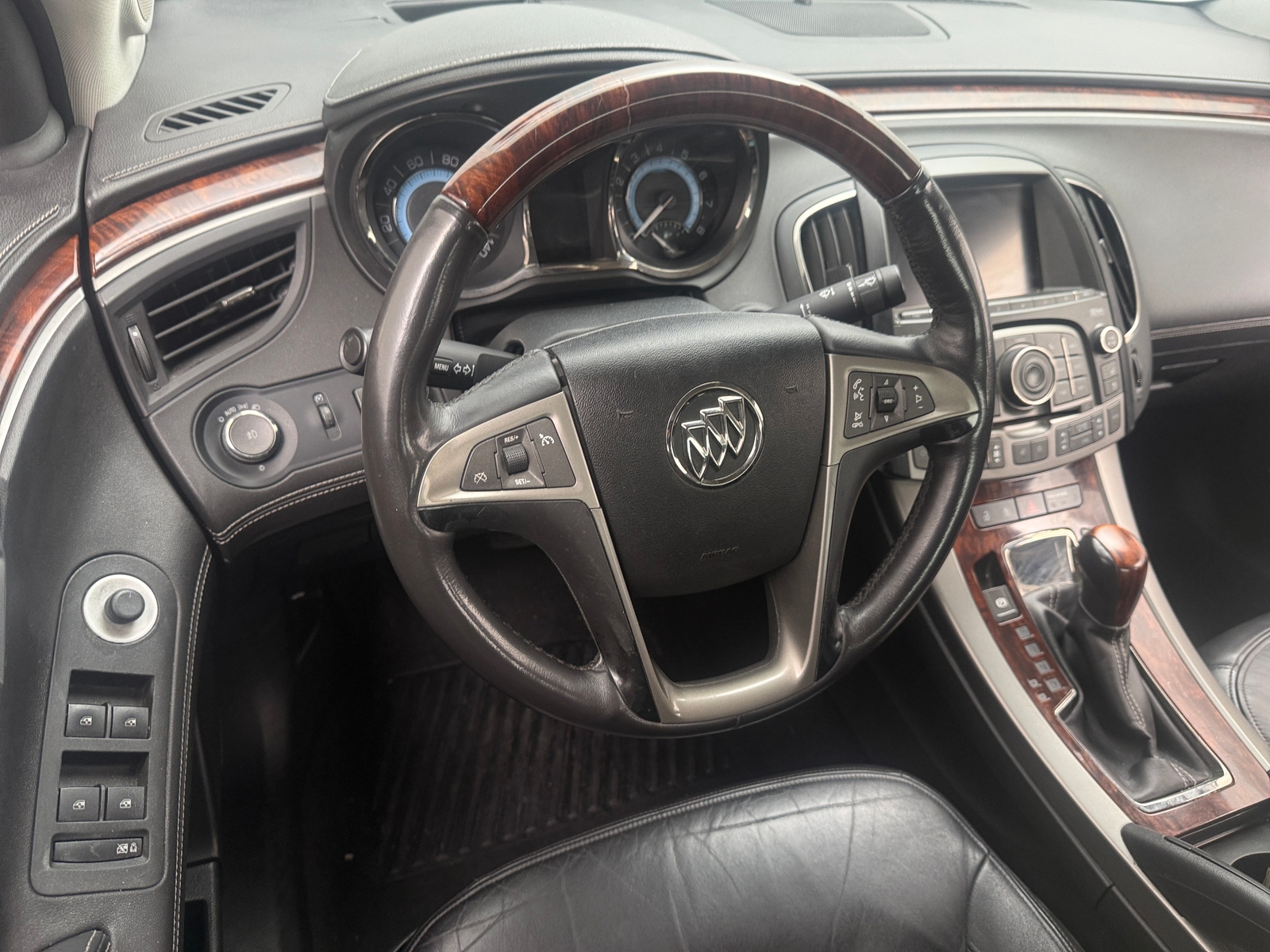 Thumbnail: 2011 Buick LaCrosse - 4