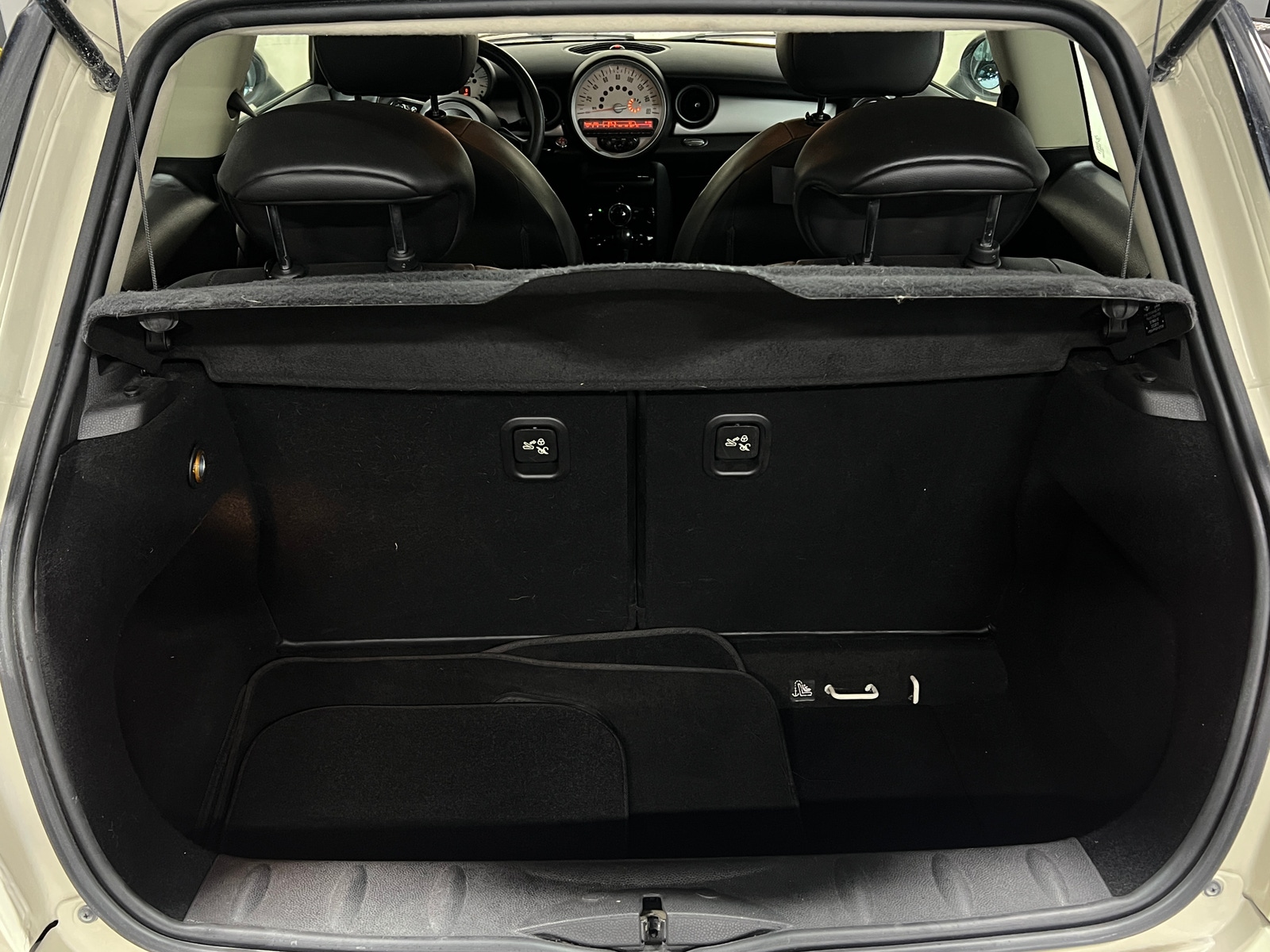Thumbnail: 2013 MINI Cooper Hardtop - 2