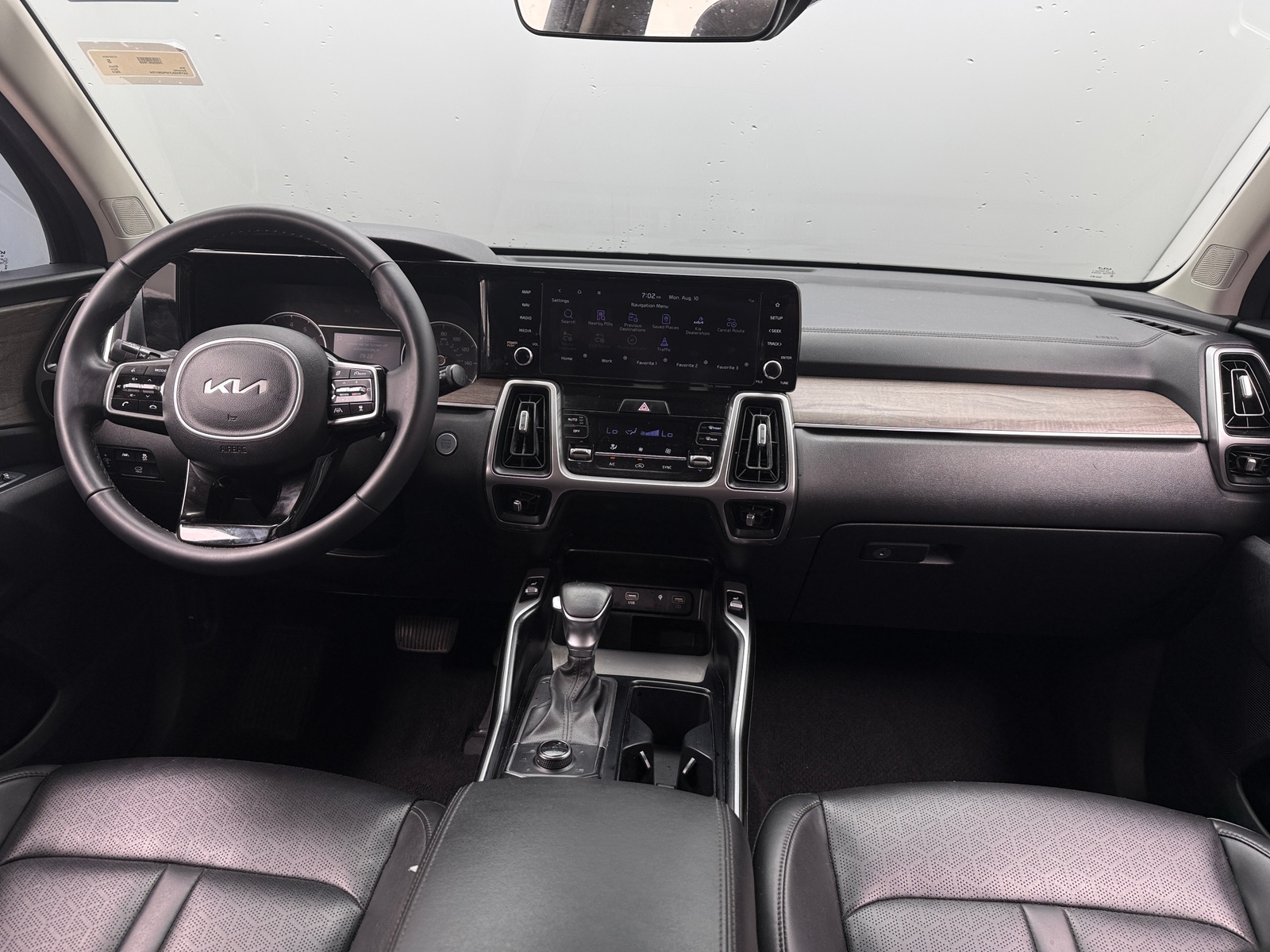 Thumbnail: 2023 Kia Sorento - 2