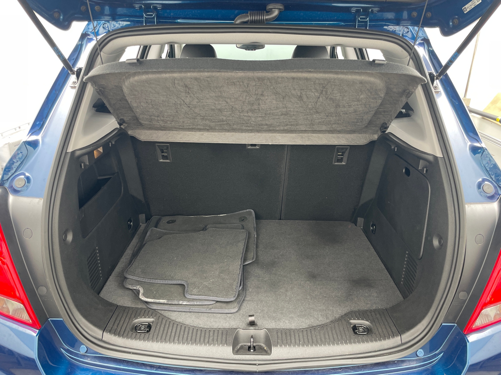 Thumbnail: 2020 Chevrolet Trax - 6