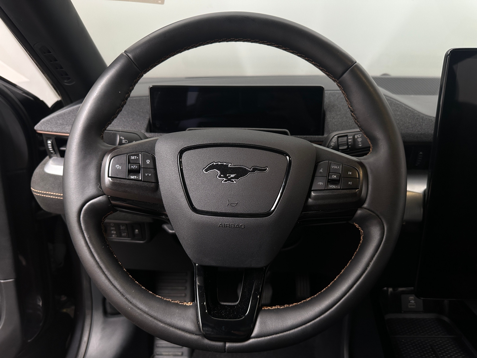 Thumbnail: 2021 Ford Mustang Mach-E - 4