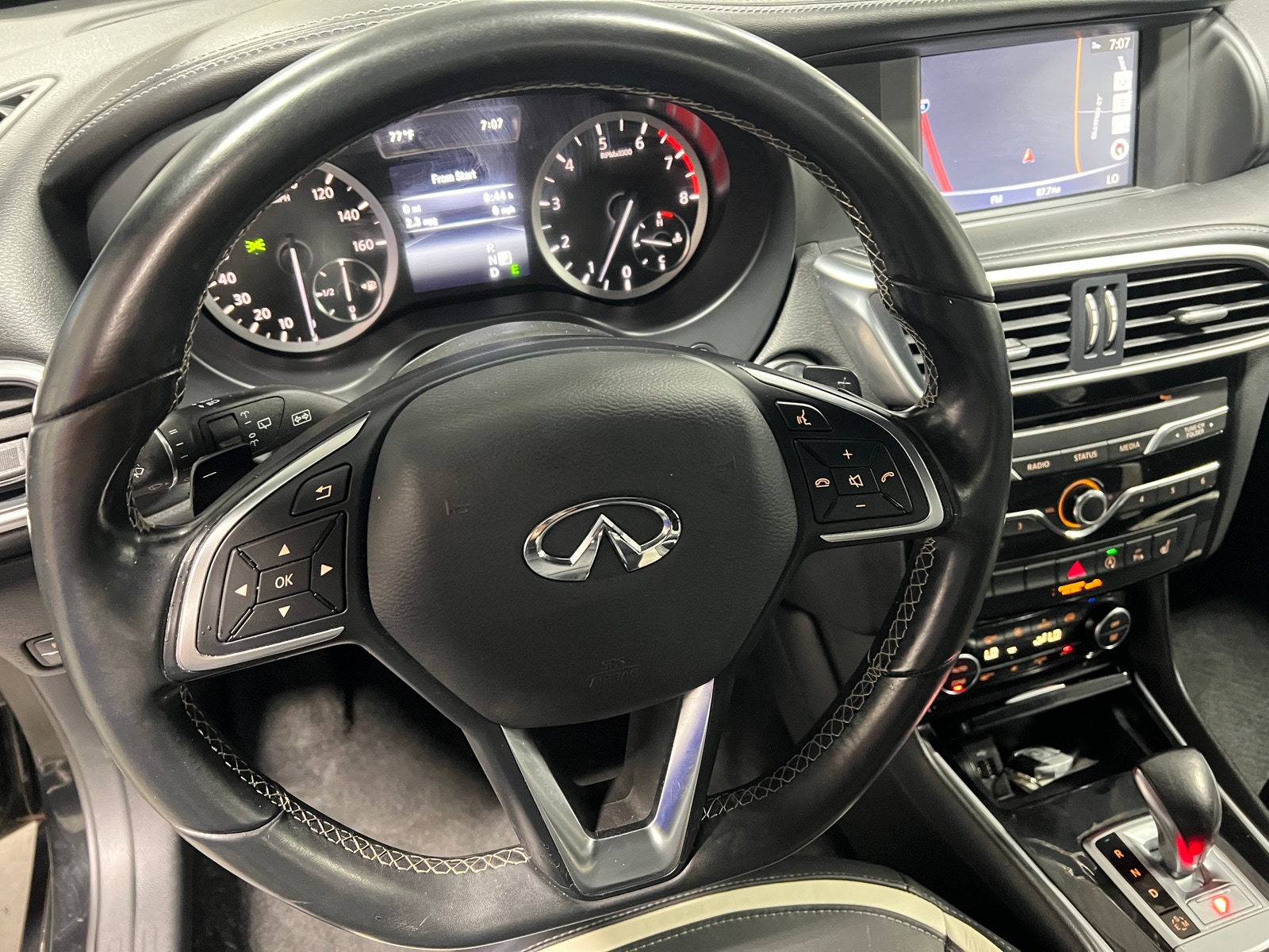 Thumbnail: 2018 INFINITI QX30 - 4