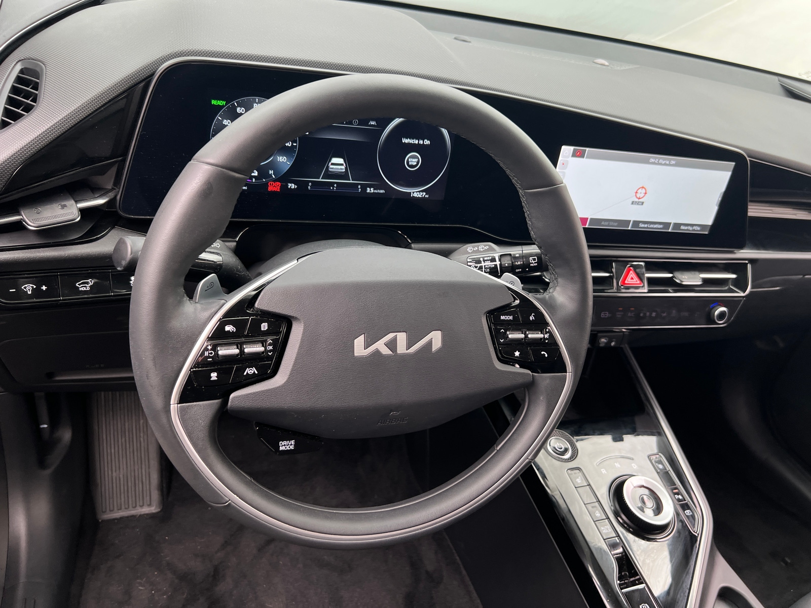 Thumbnail: 2023 Kia Niro - 4